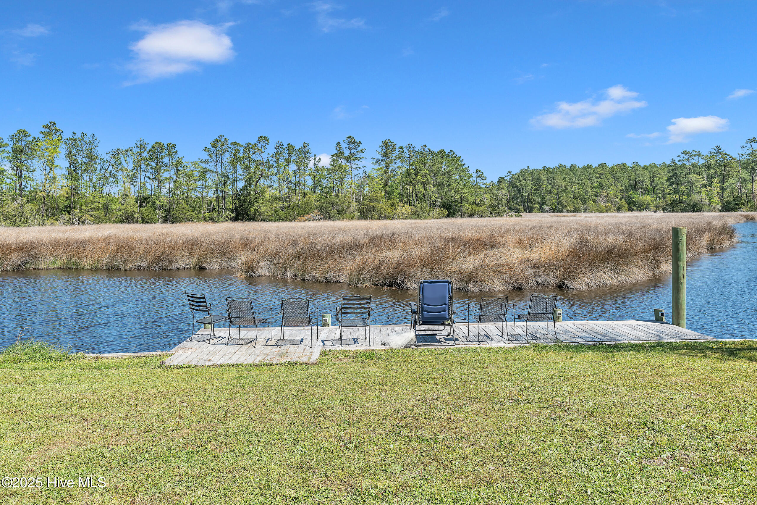 218 Jonaquins Drive