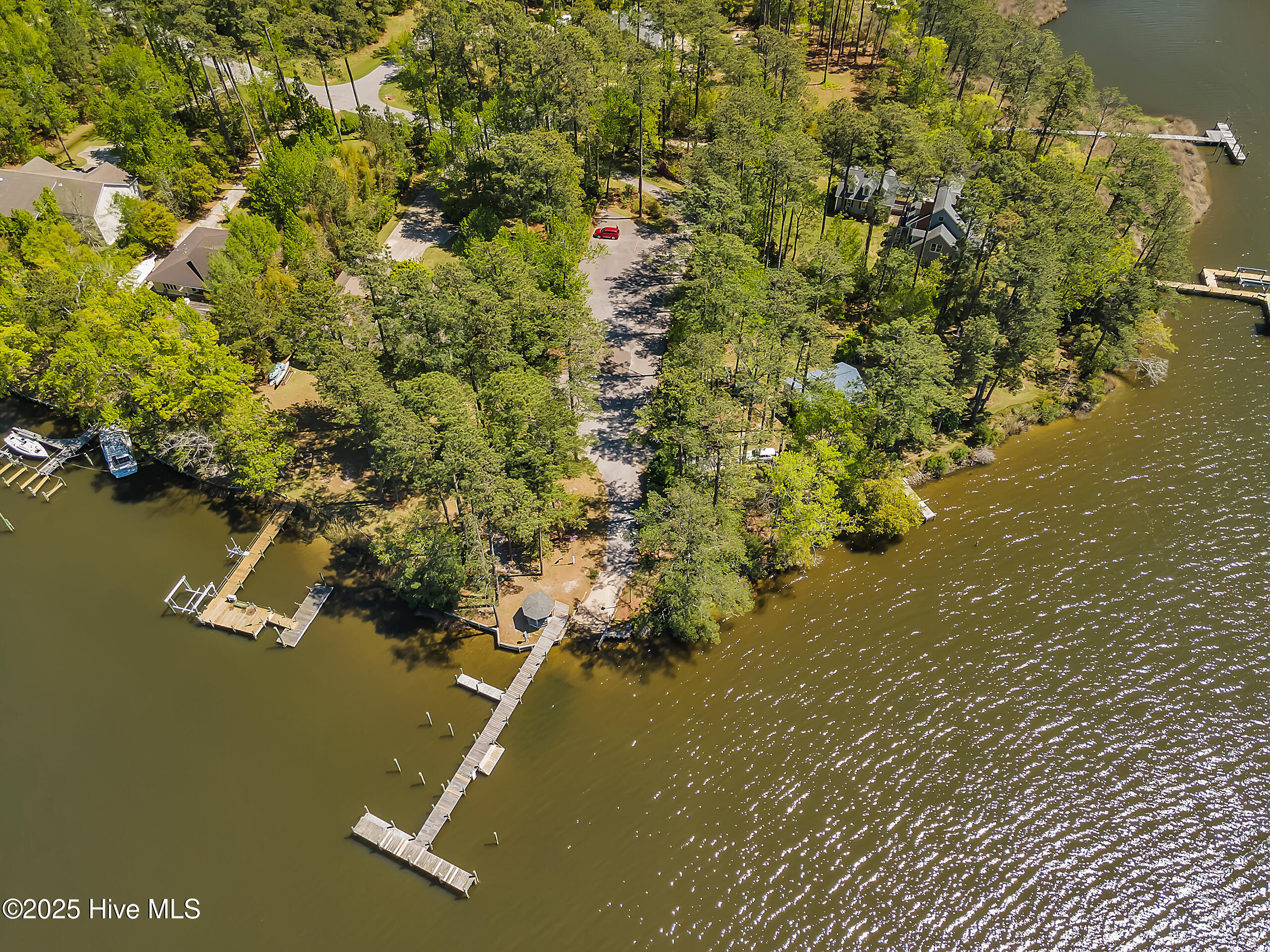 218 Jonaquins Drive