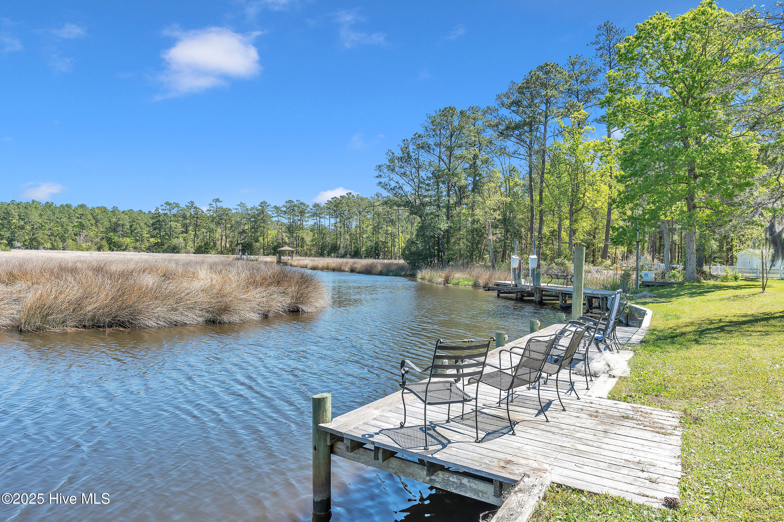 218 Jonaquins Drive