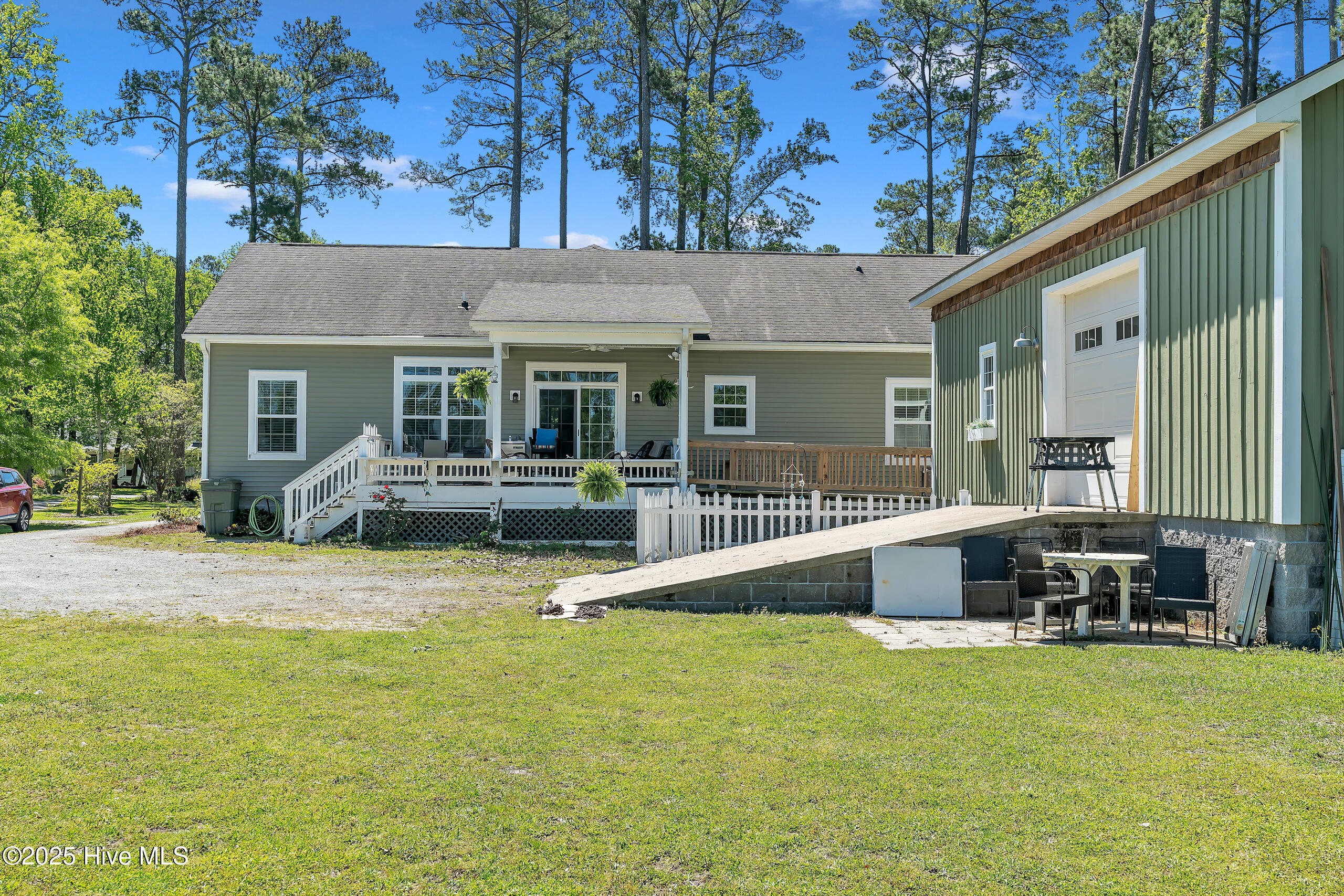 218 Jonaquins Drive