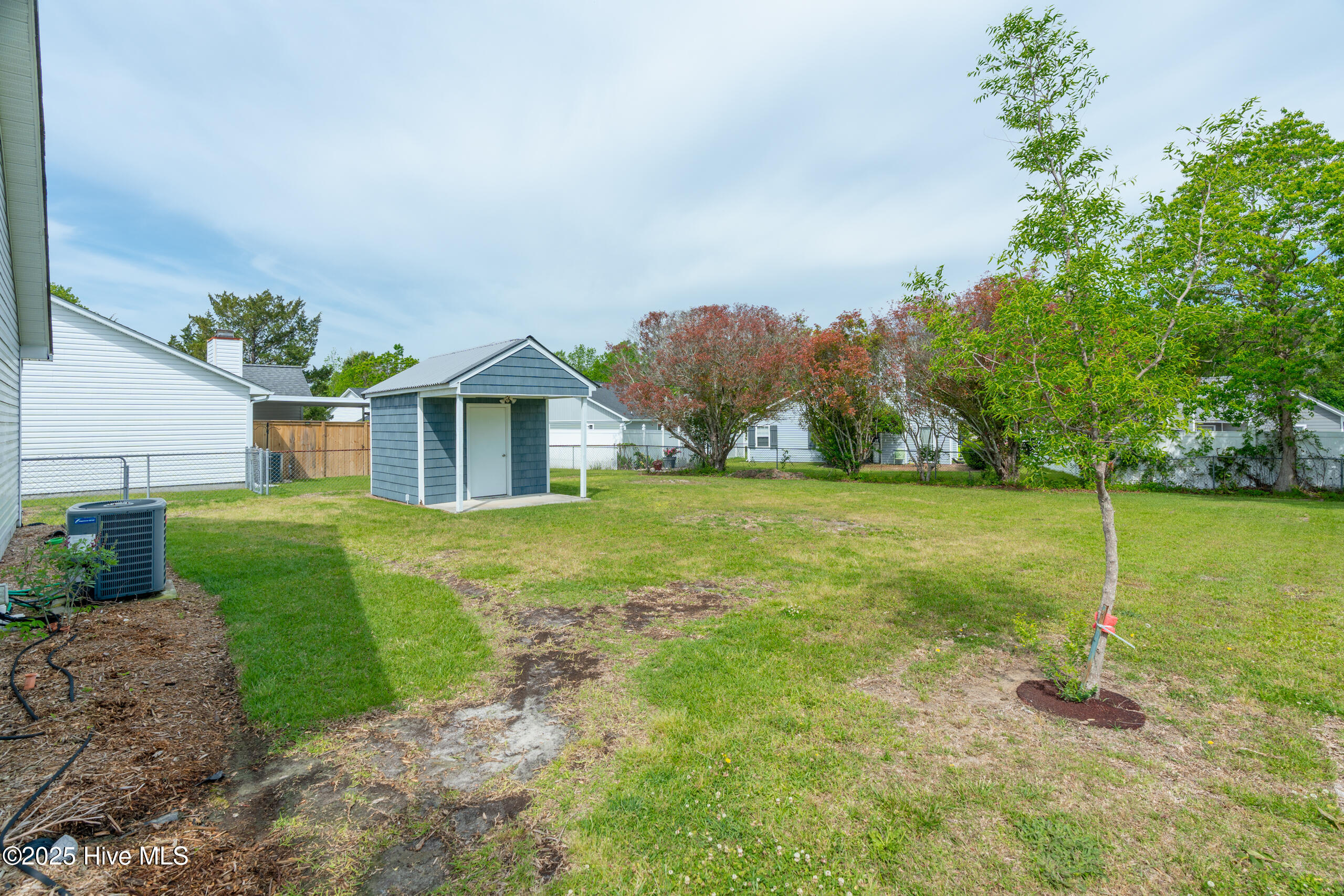 823 S Dogwood Lane
