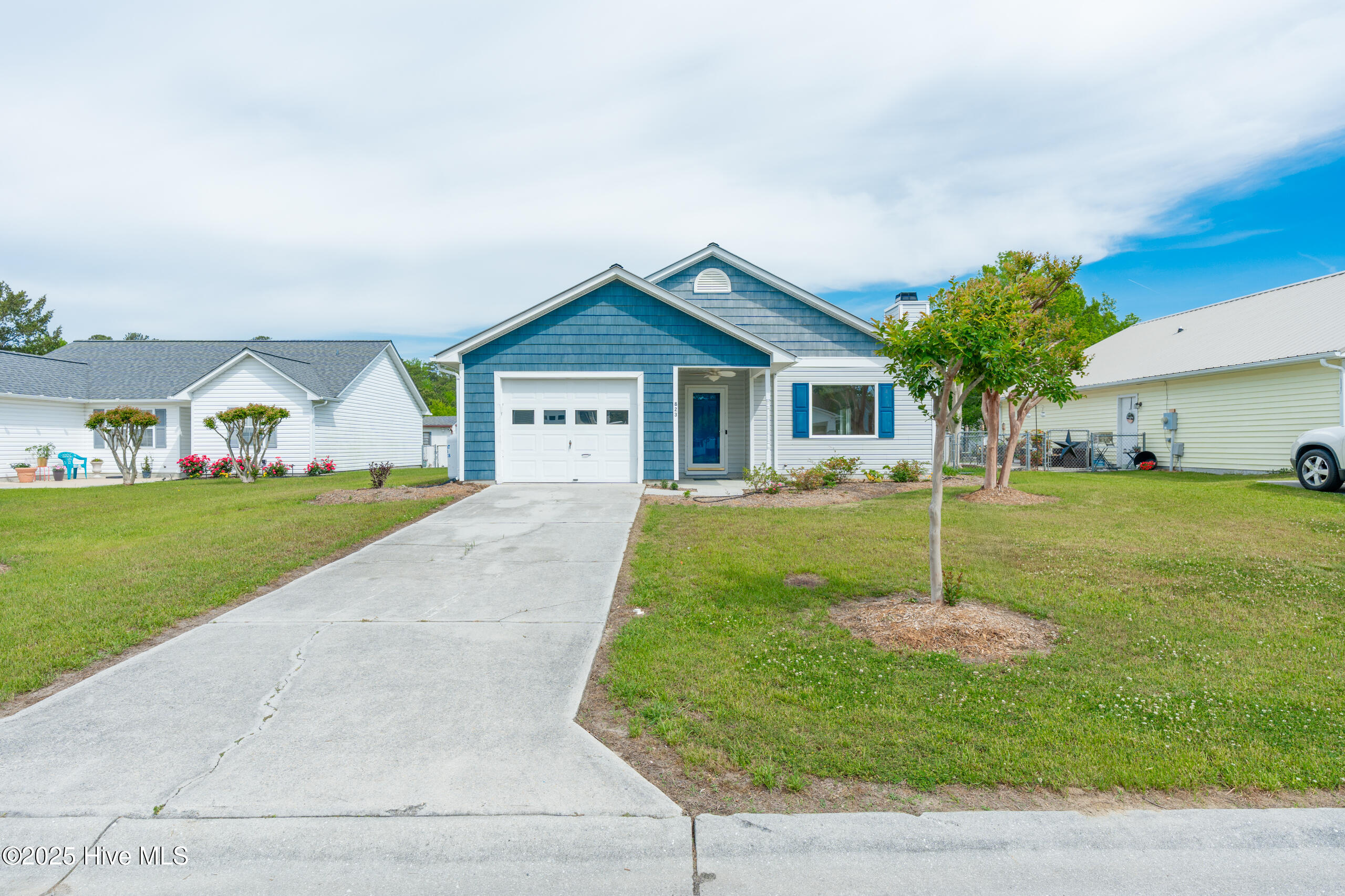 823 S Dogwood Lane