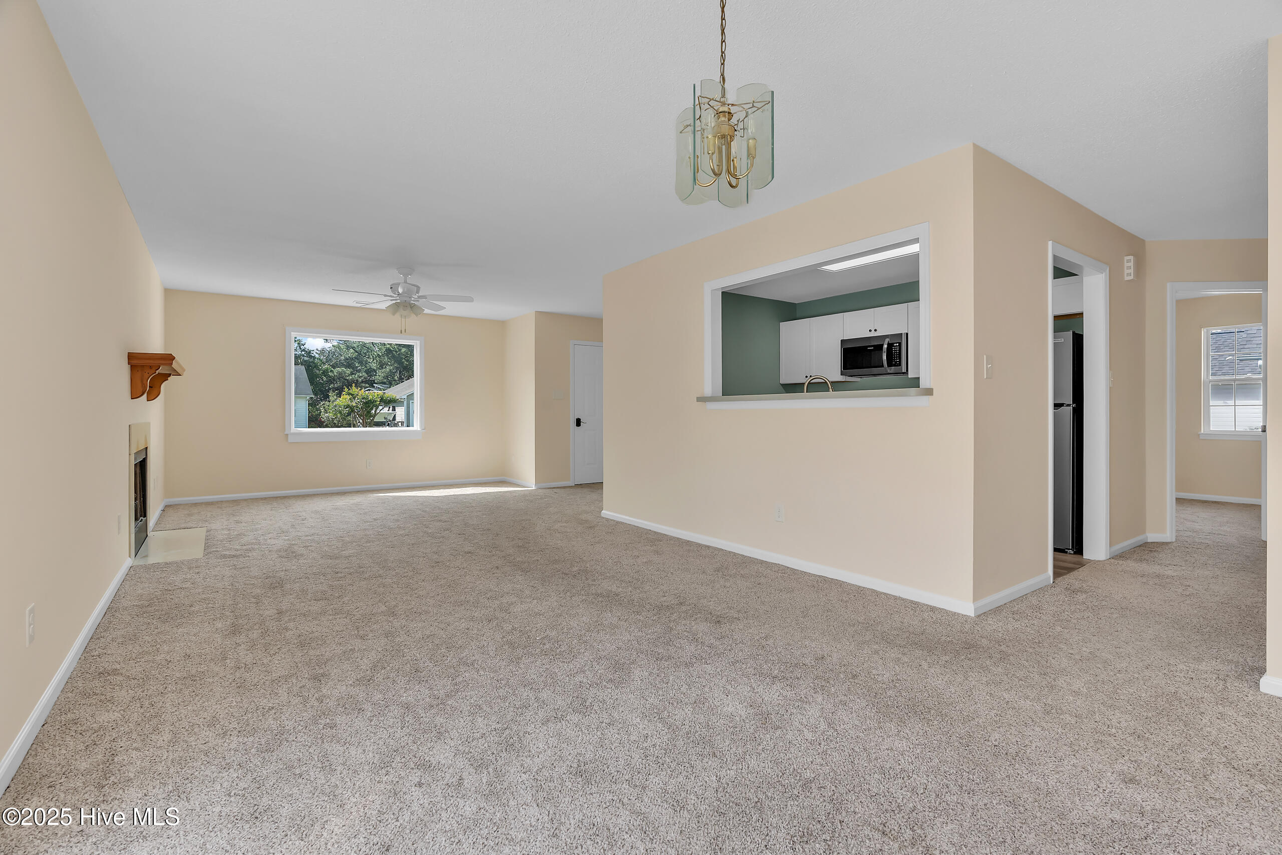 823 S Dogwood Lane