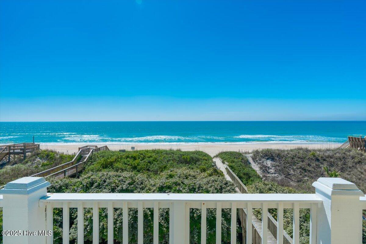 3720 Island Drive