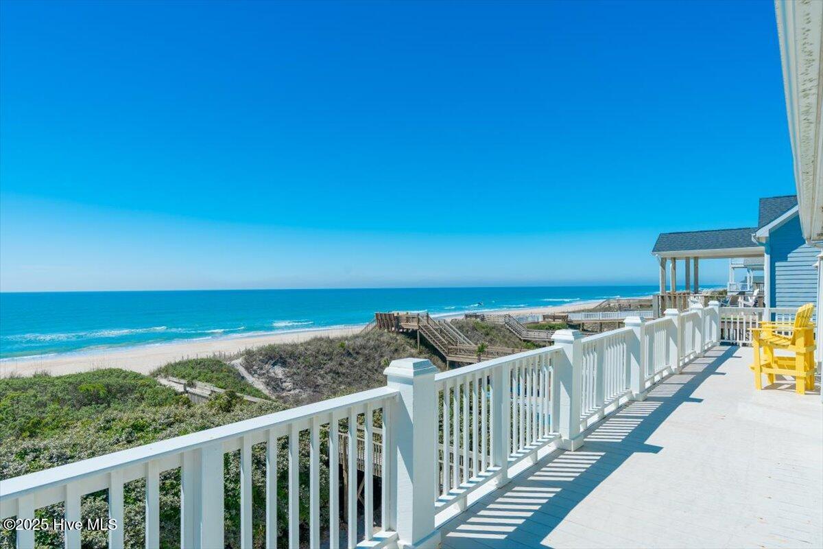 3720 Island Drive