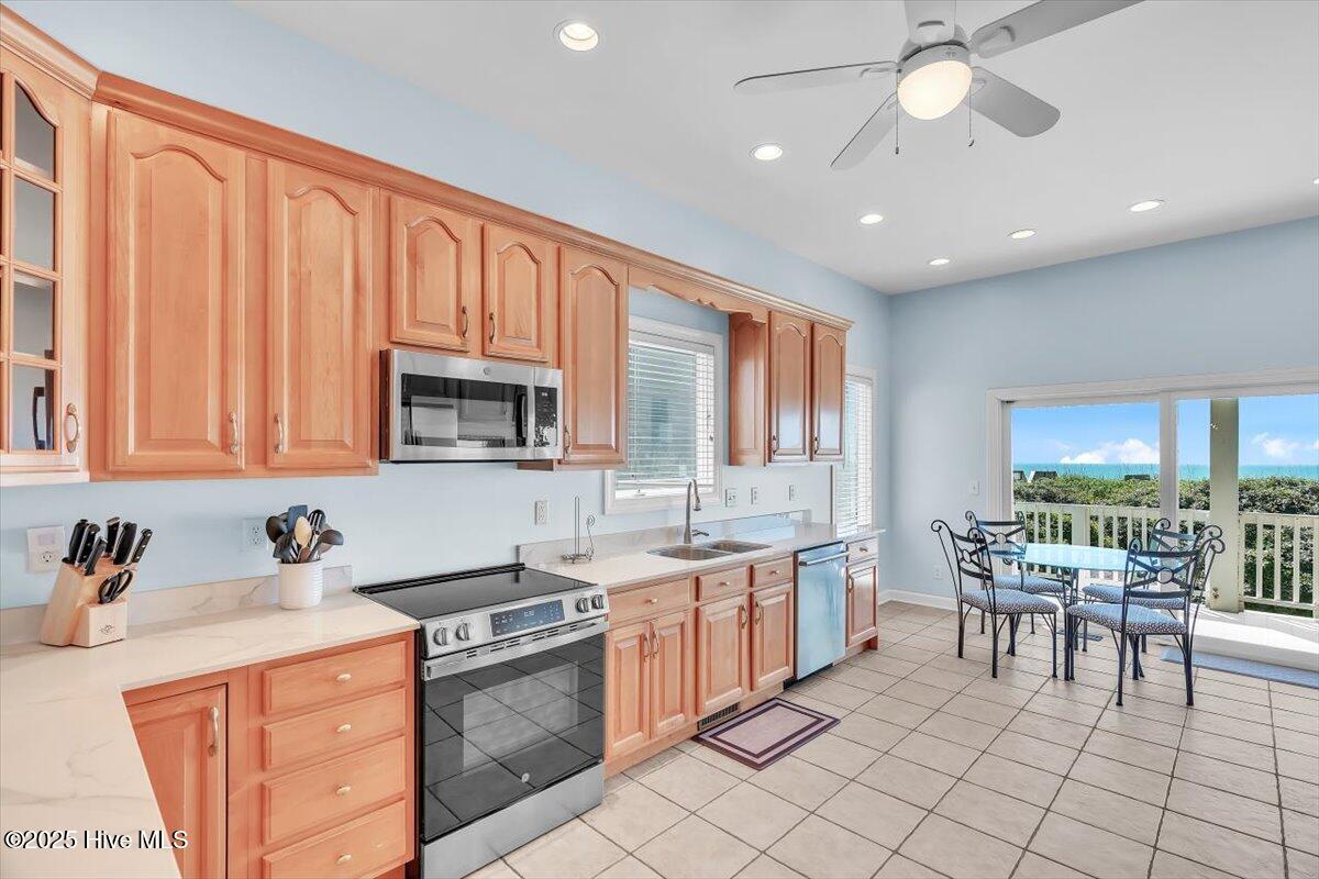 3720 Island Drive