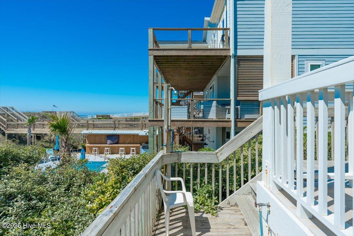 3720 Island Drive