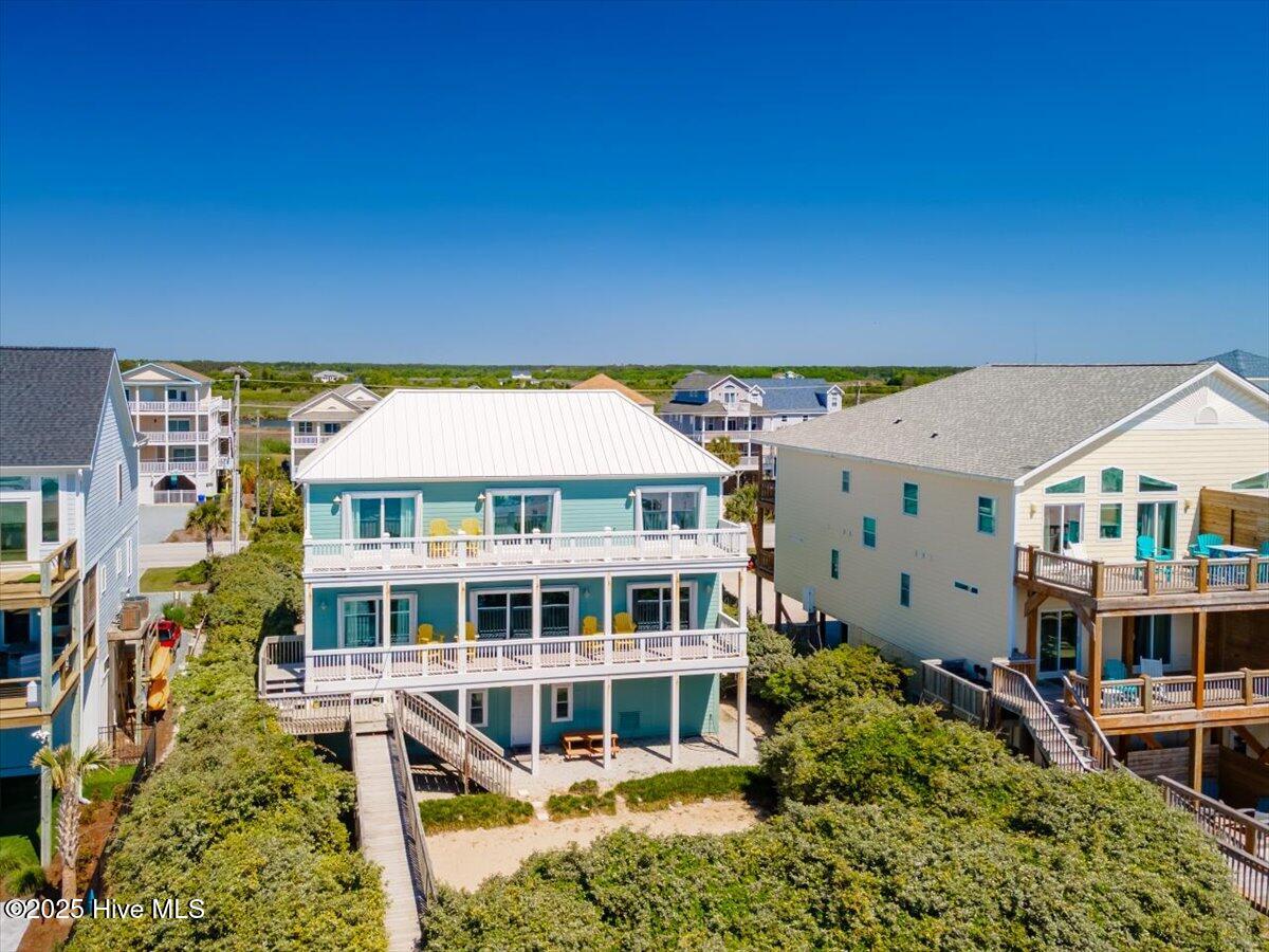 3720 Island Drive