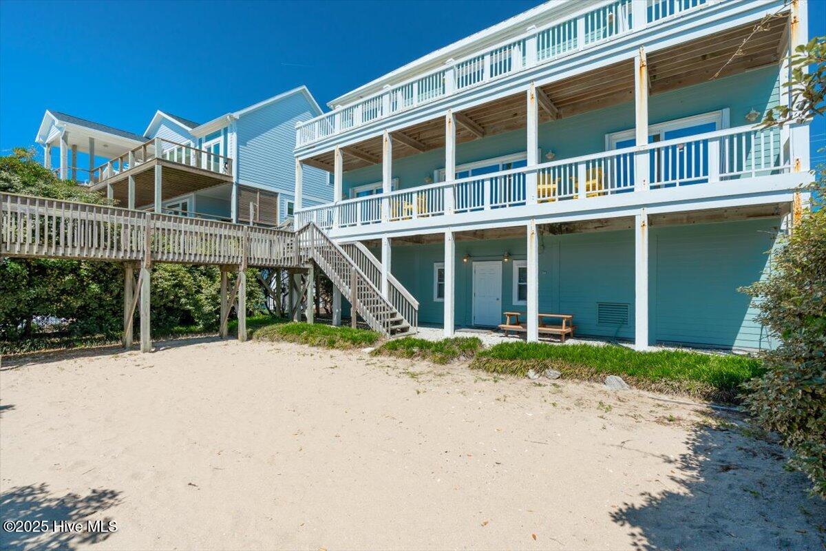 3720 Island Drive