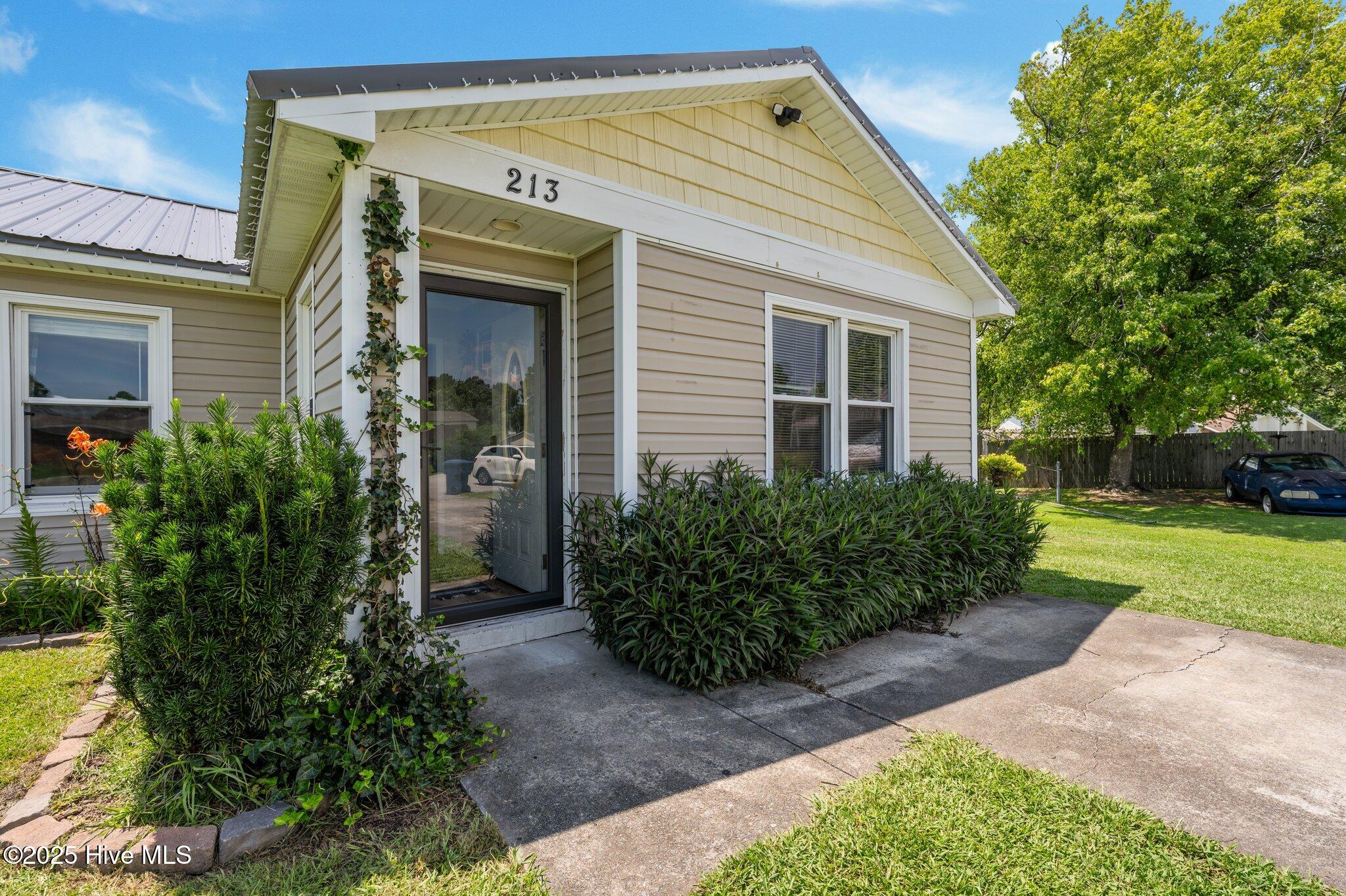 213 Ashwood Court