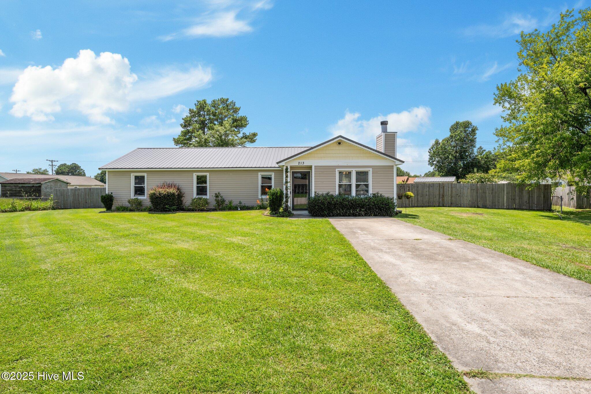 213 Ashwood Court