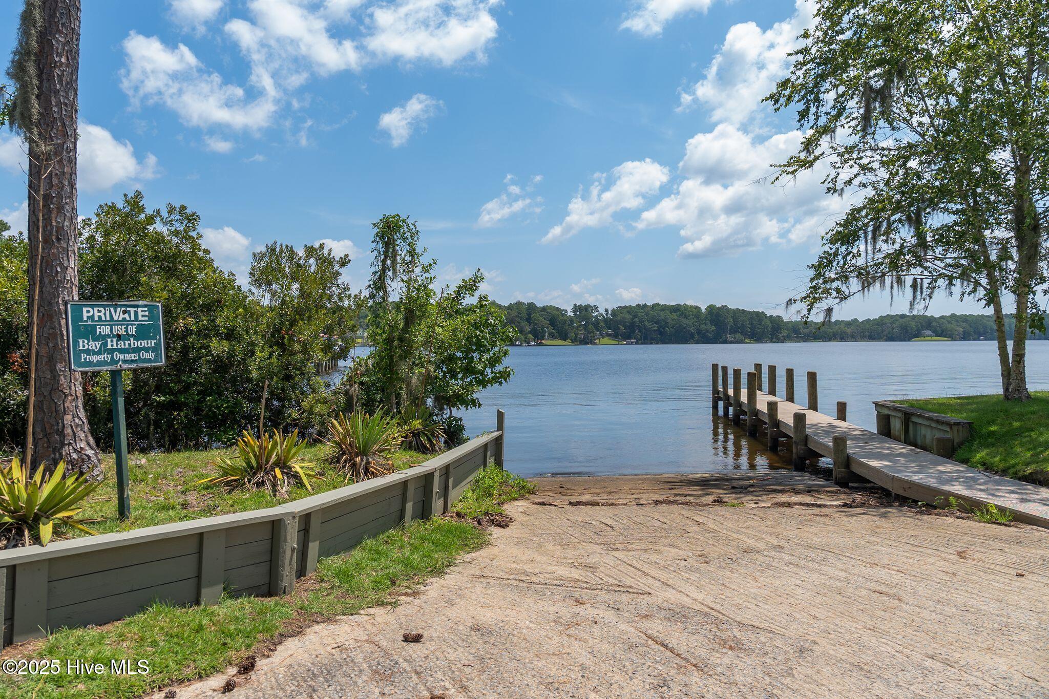 400 Island Drive