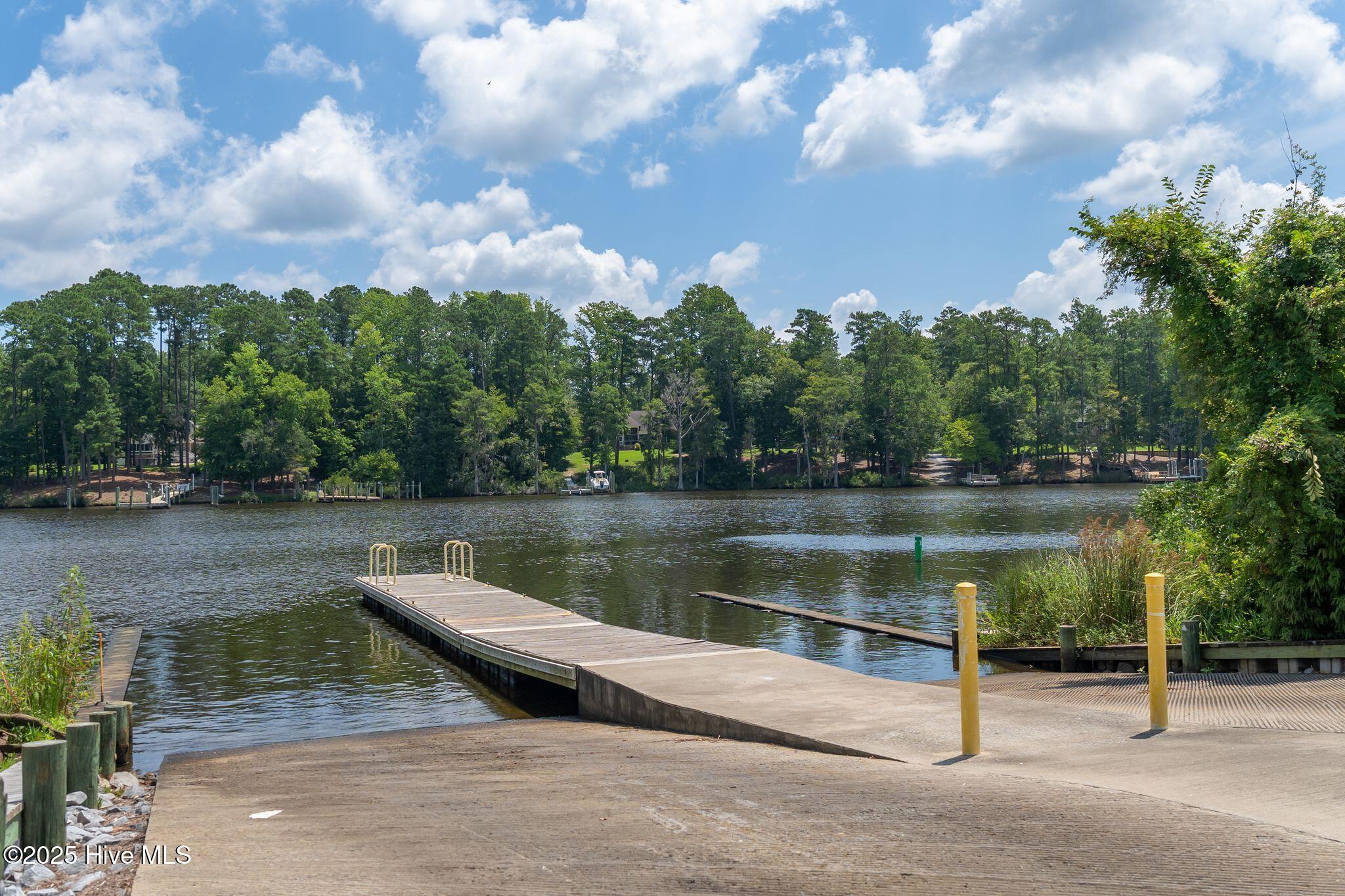 400 Island Drive