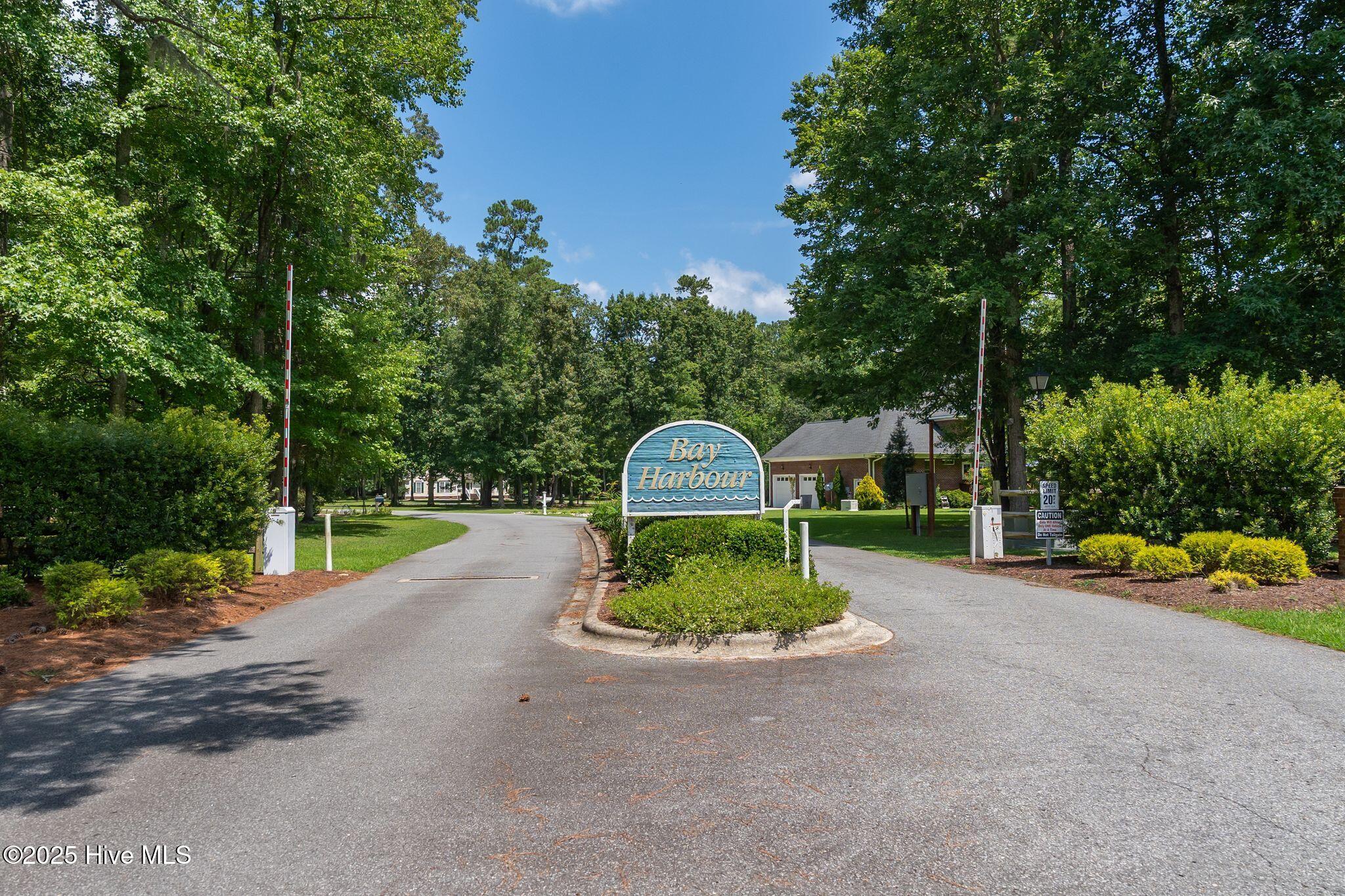 400 Island Drive