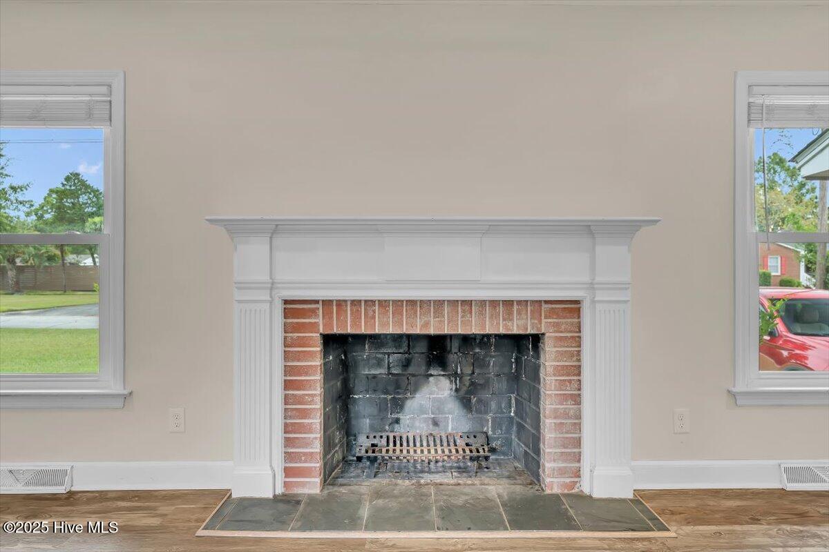 211 Fenton Place