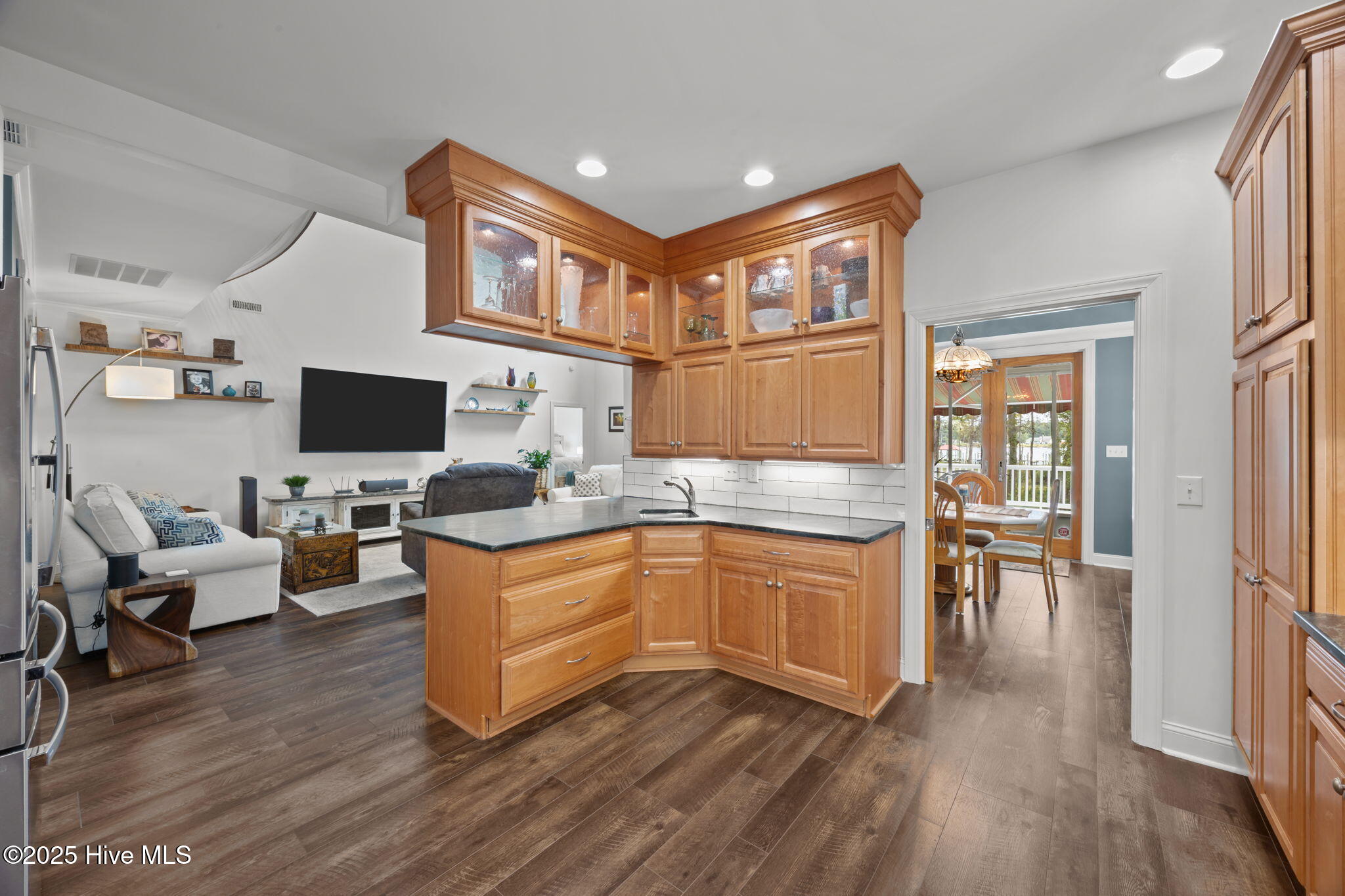 127 Spinnaker Lane