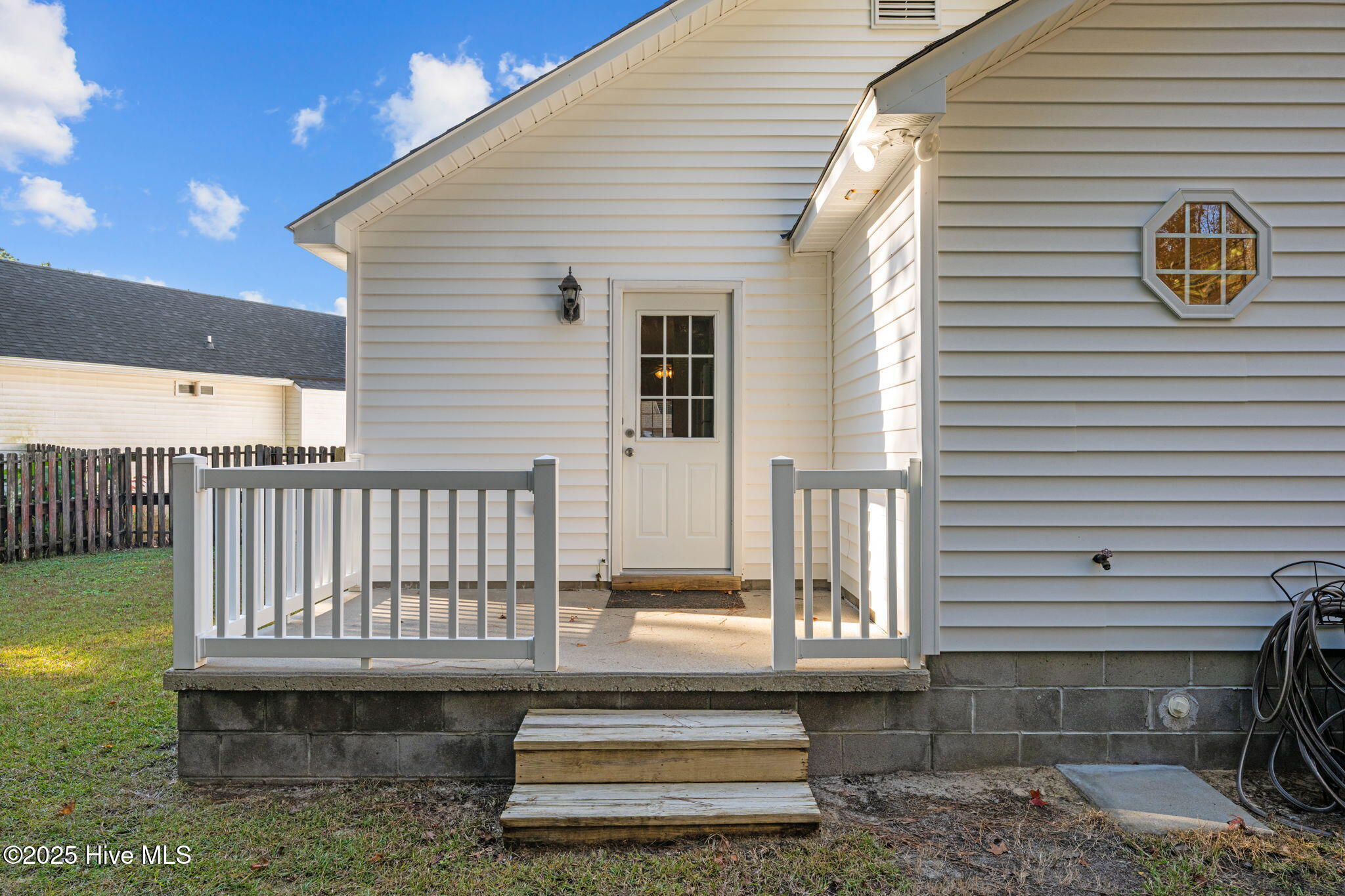 113 English Ivy Lane