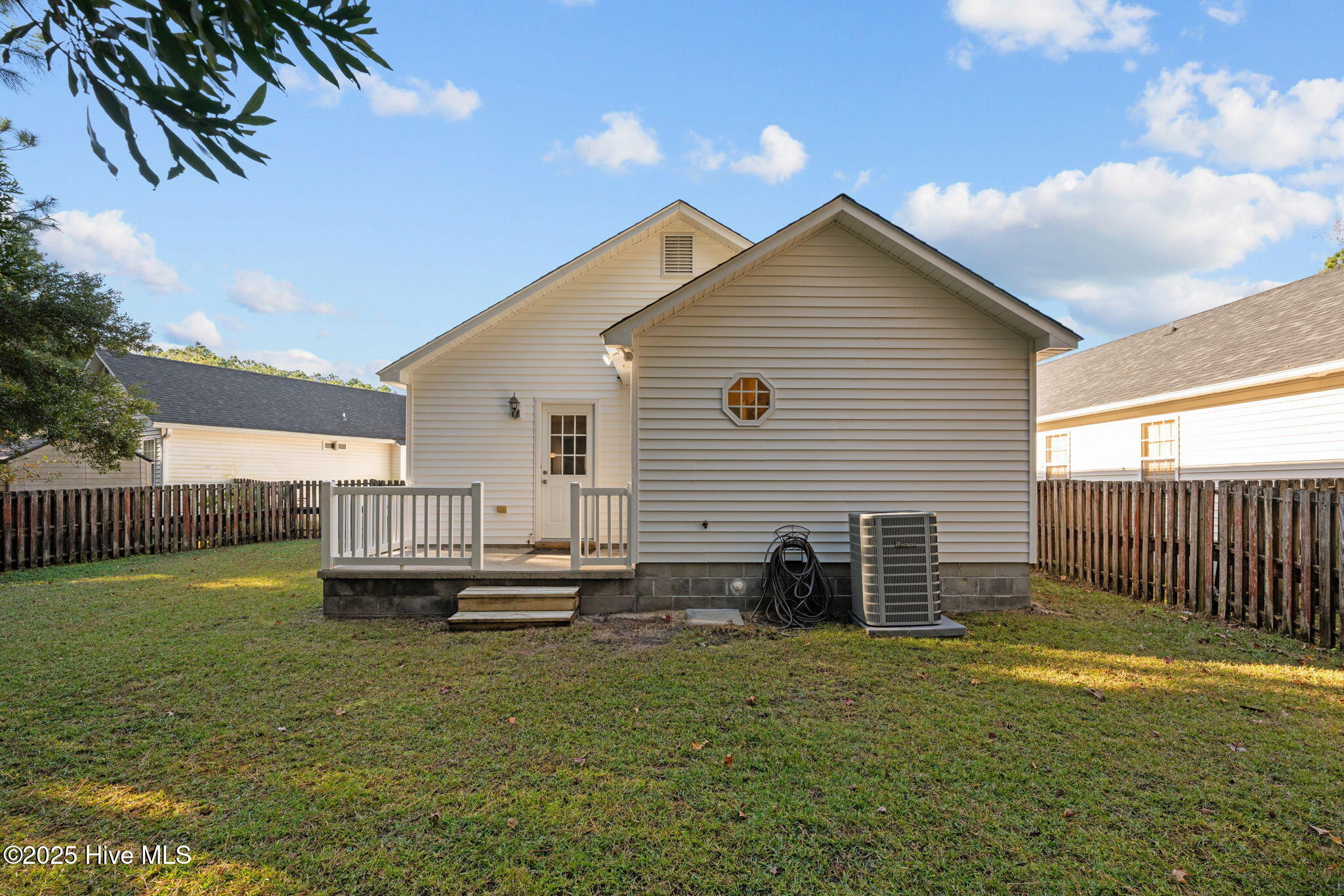 113 English Ivy Lane
