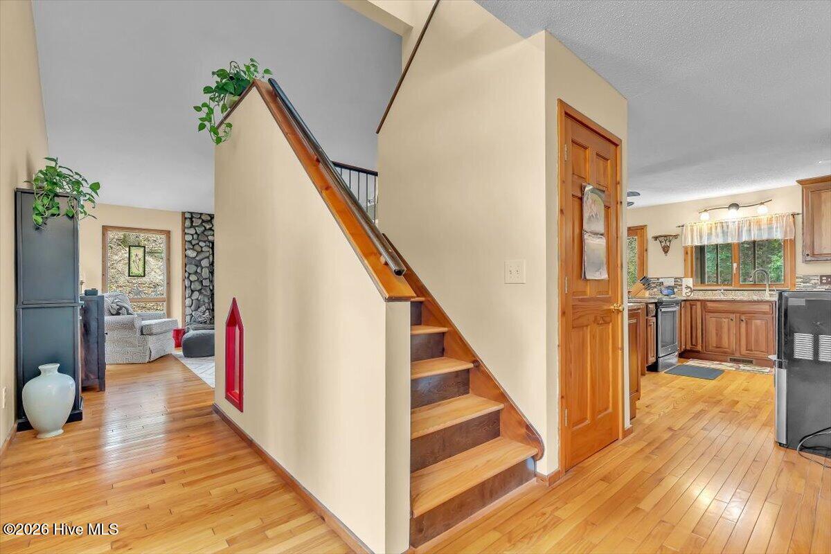 5505 Fredeen Court