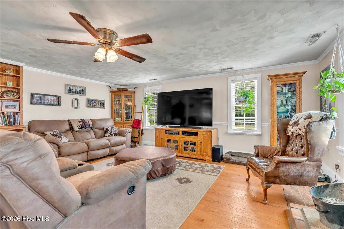 330 Lake Road