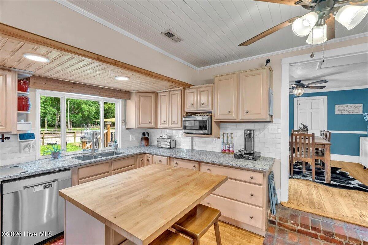 330 Lake Road