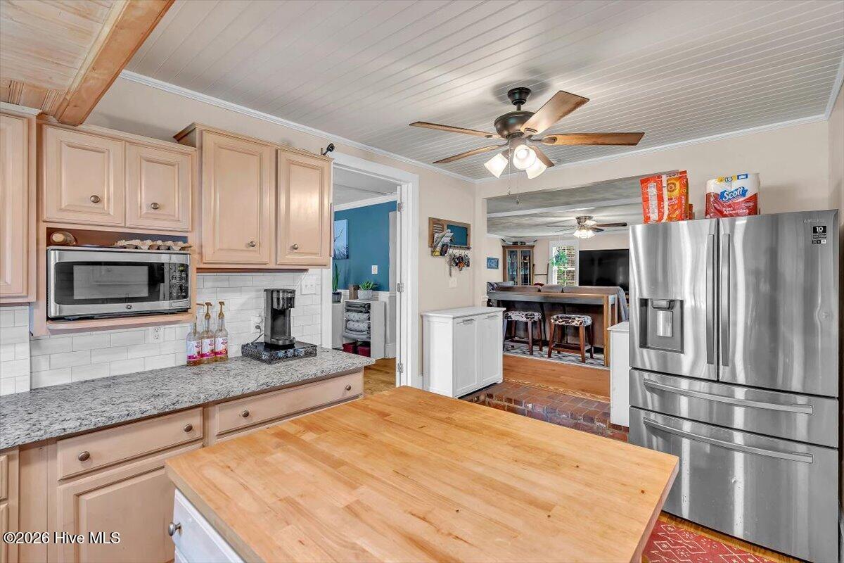 330 Lake Road
