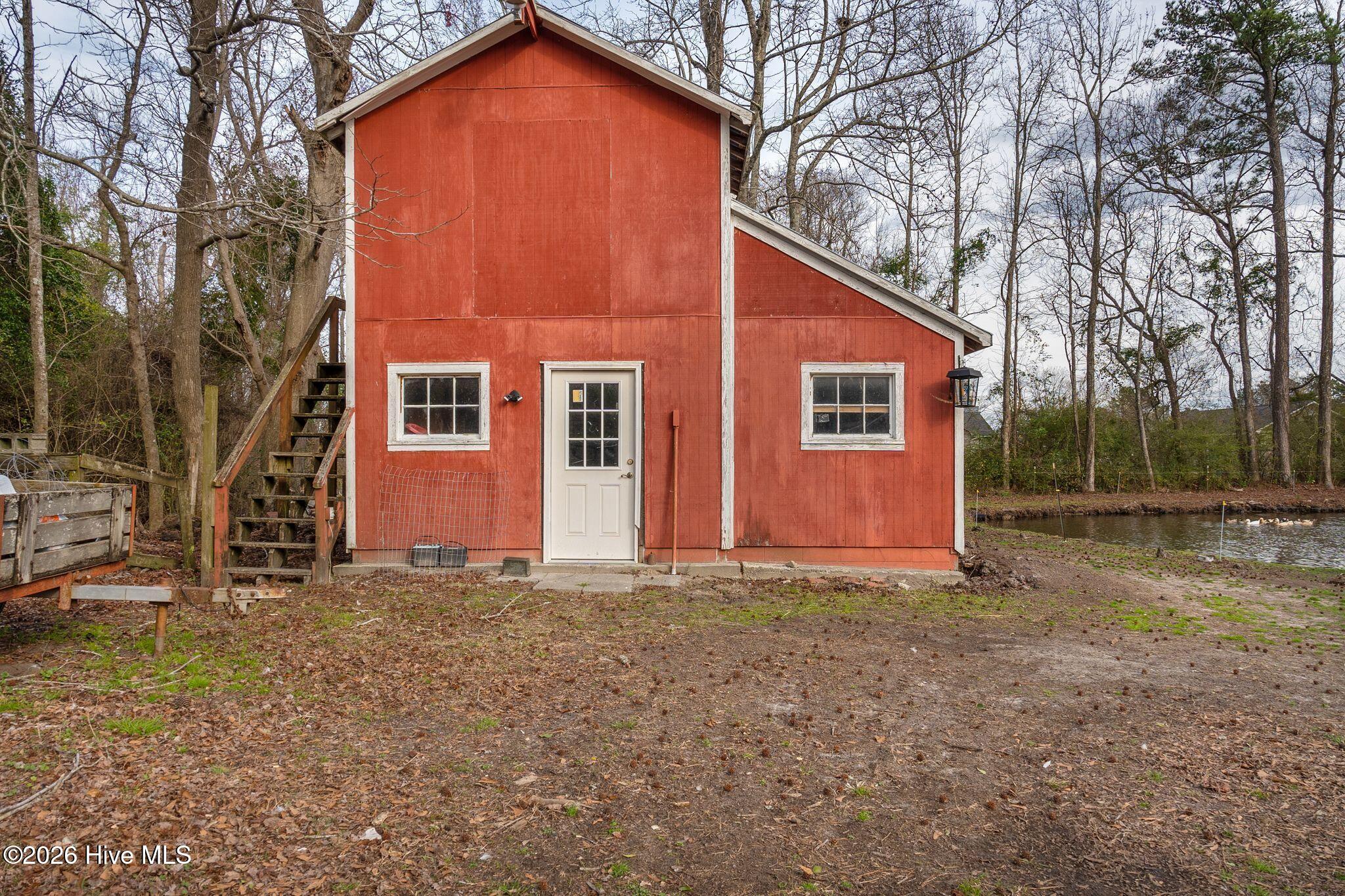 330 Lake Road