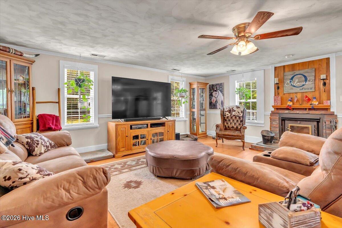 330 Lake Road