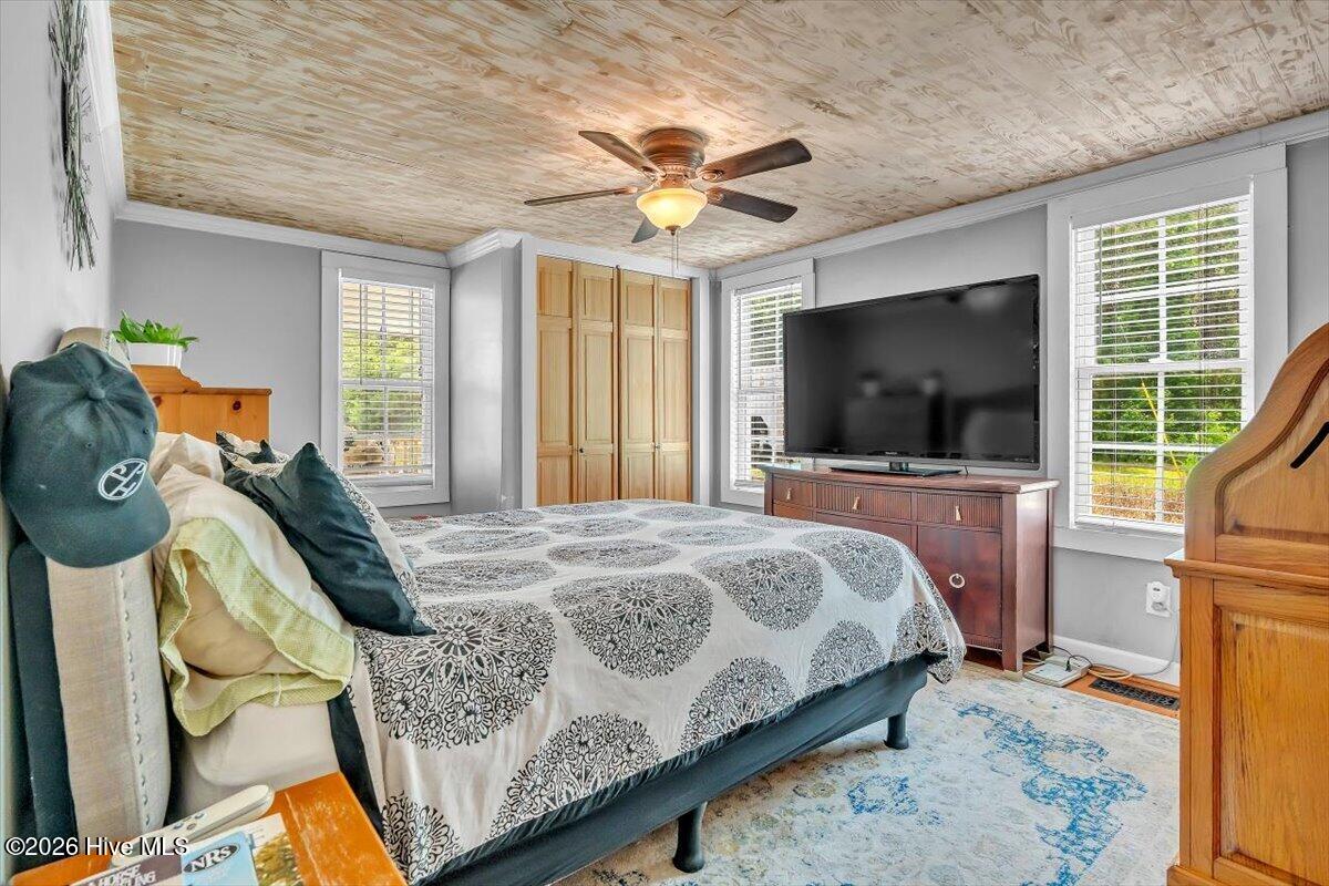 330 Lake Road