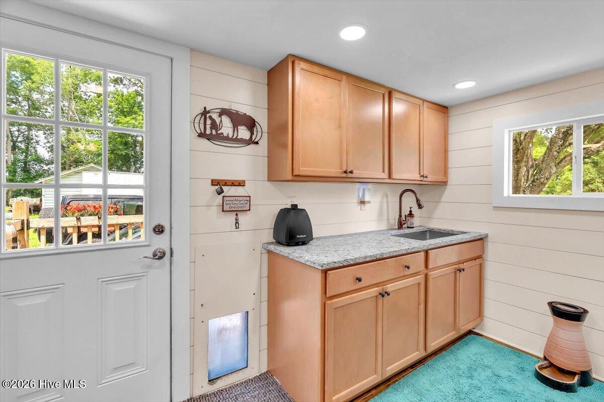 330 Lake Road
