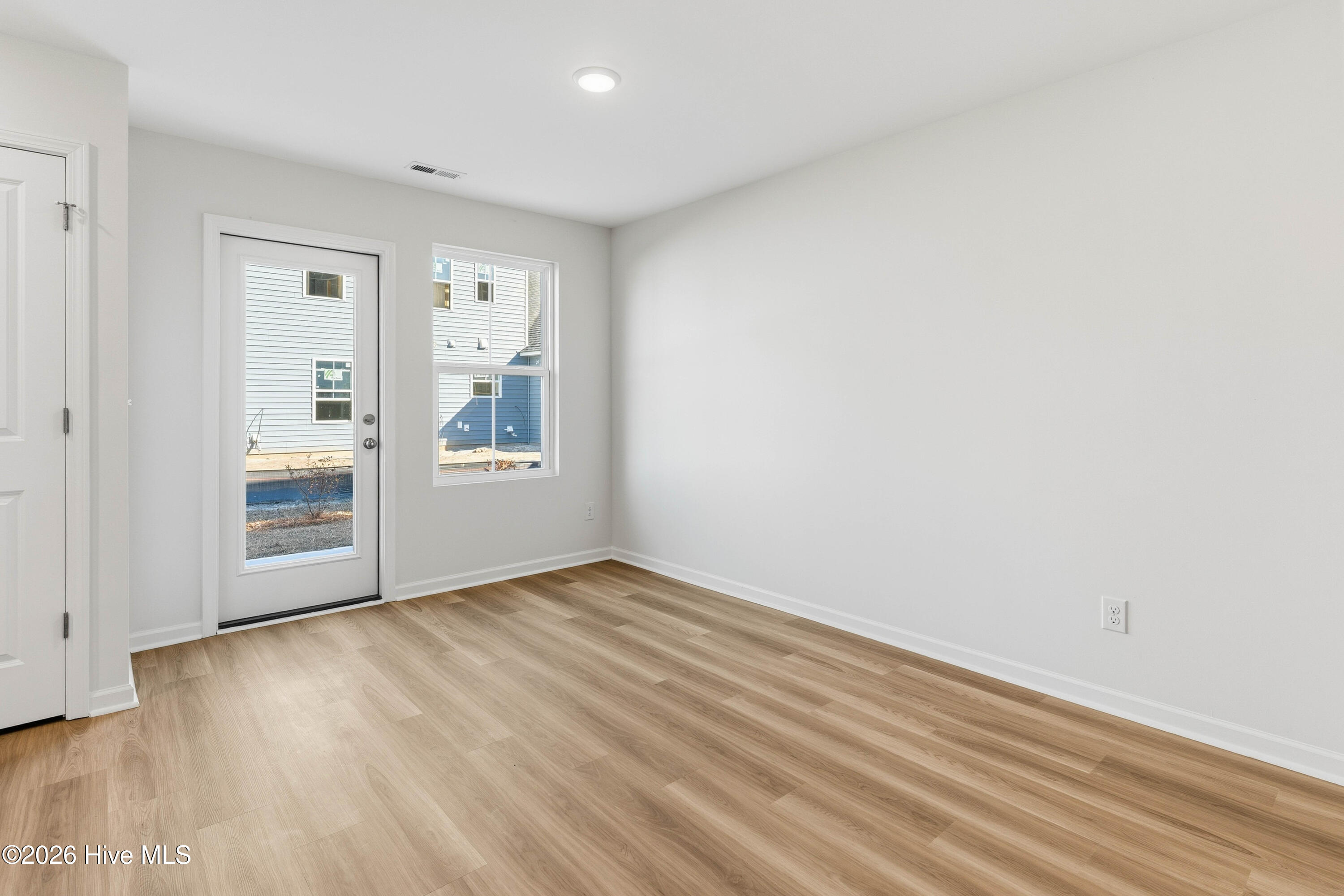 40 W Pioneer Way 126