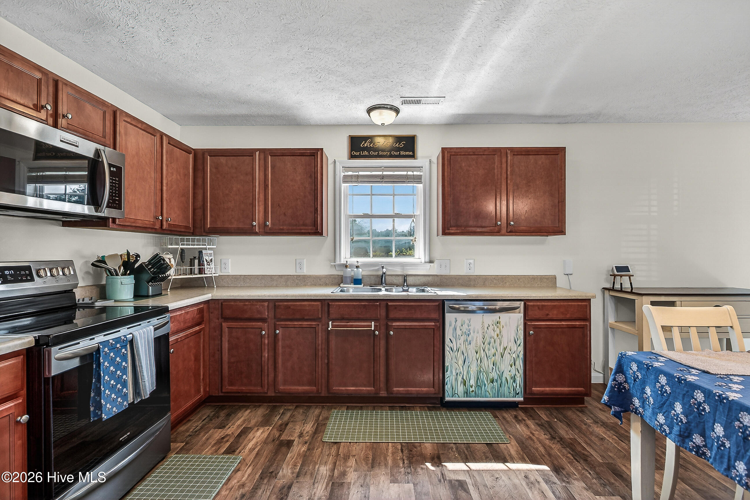 122 Waverly Way