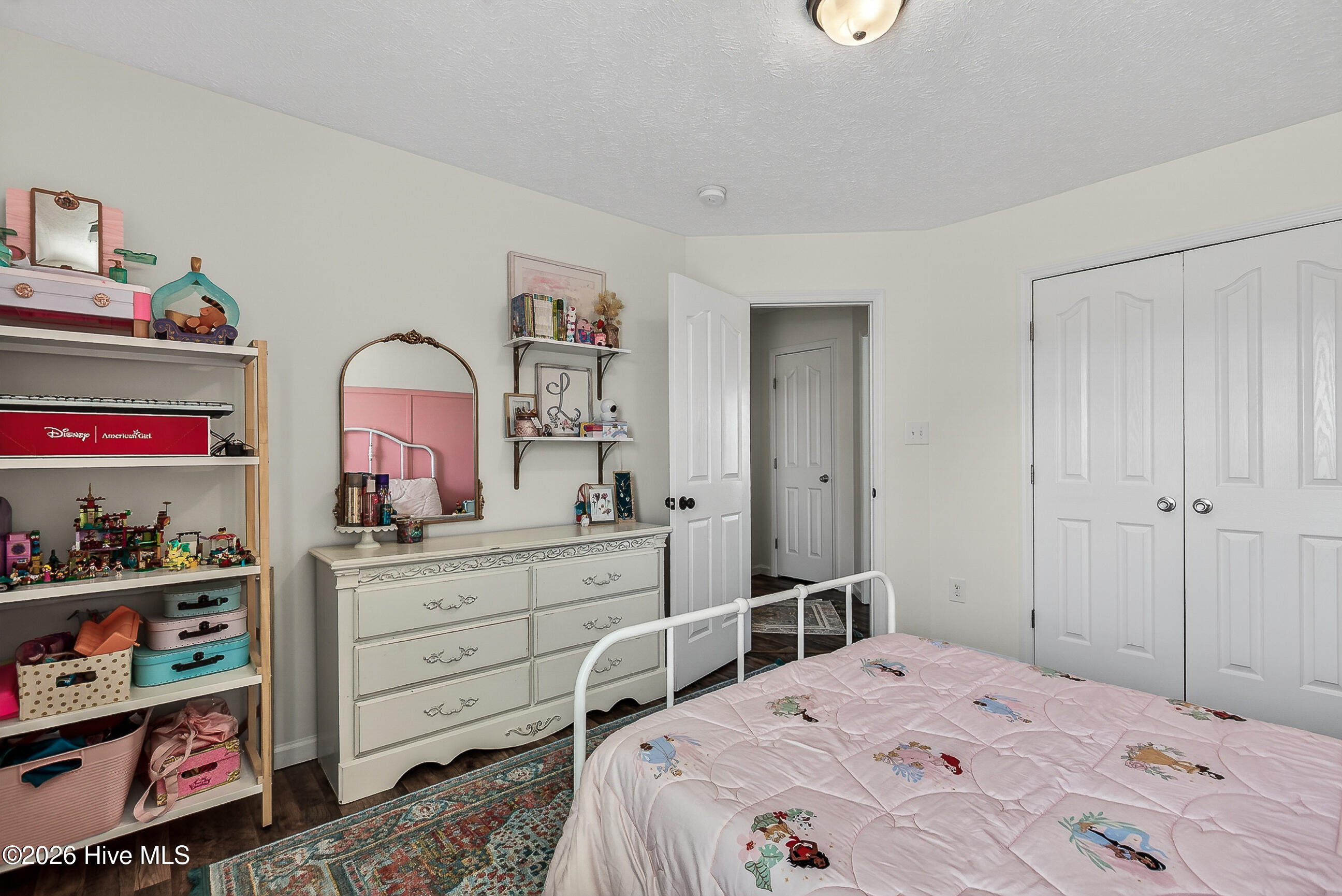 122 Waverly Way