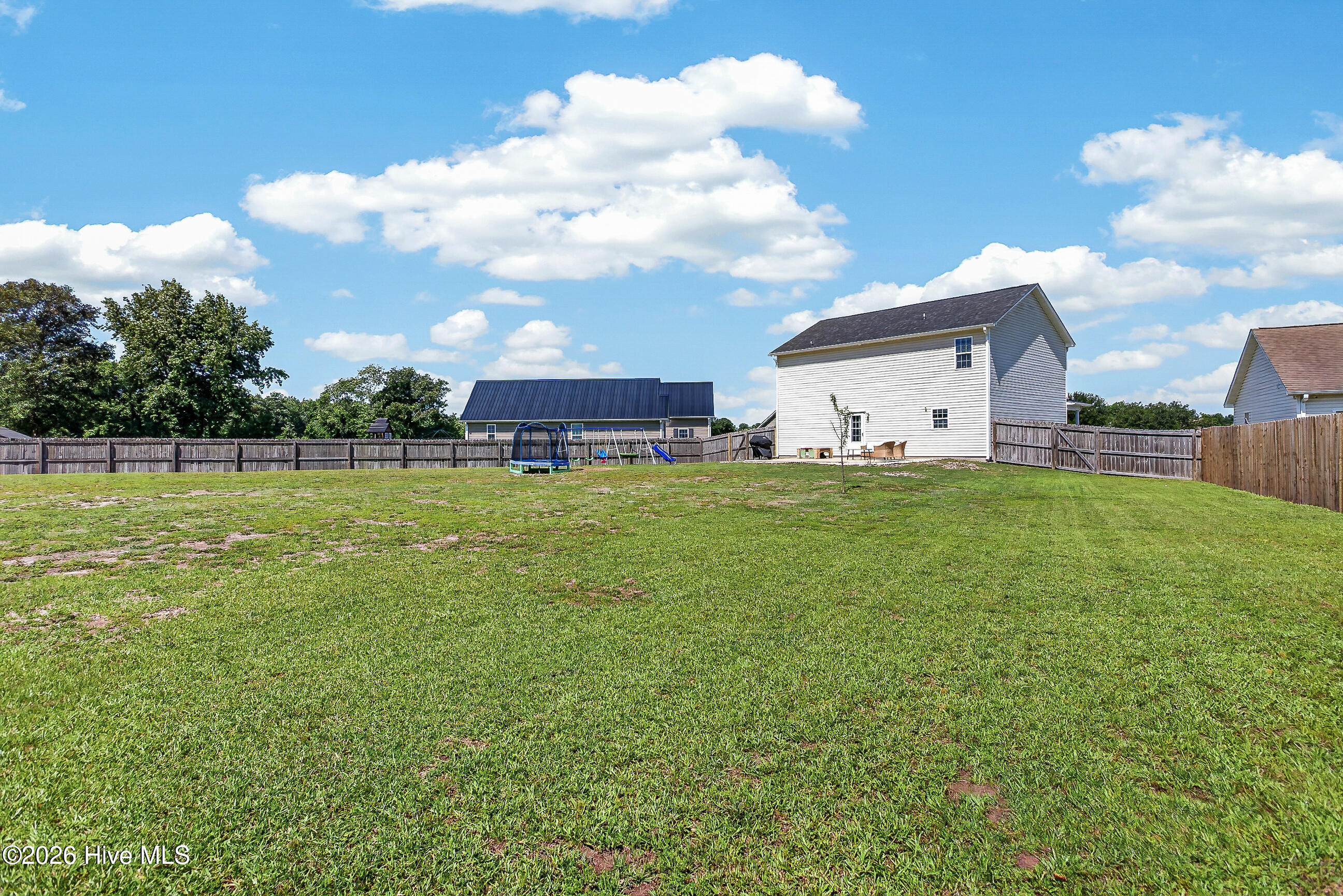 122 Waverly Way