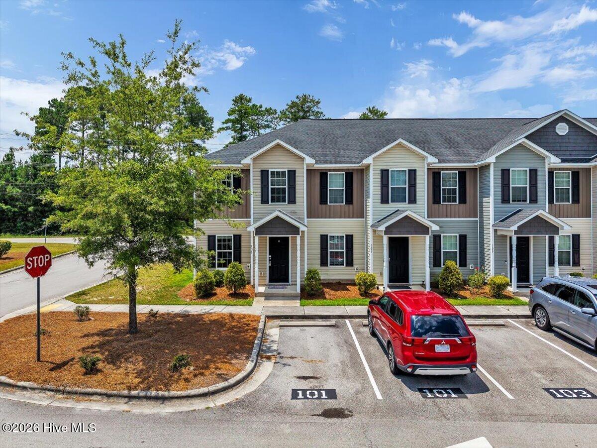 101 W Murrow Lane