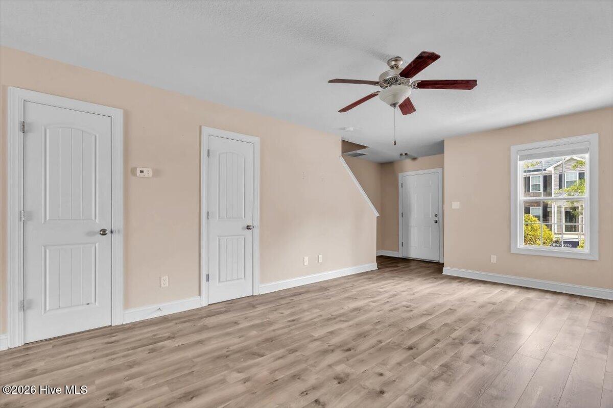 101 W Murrow Lane