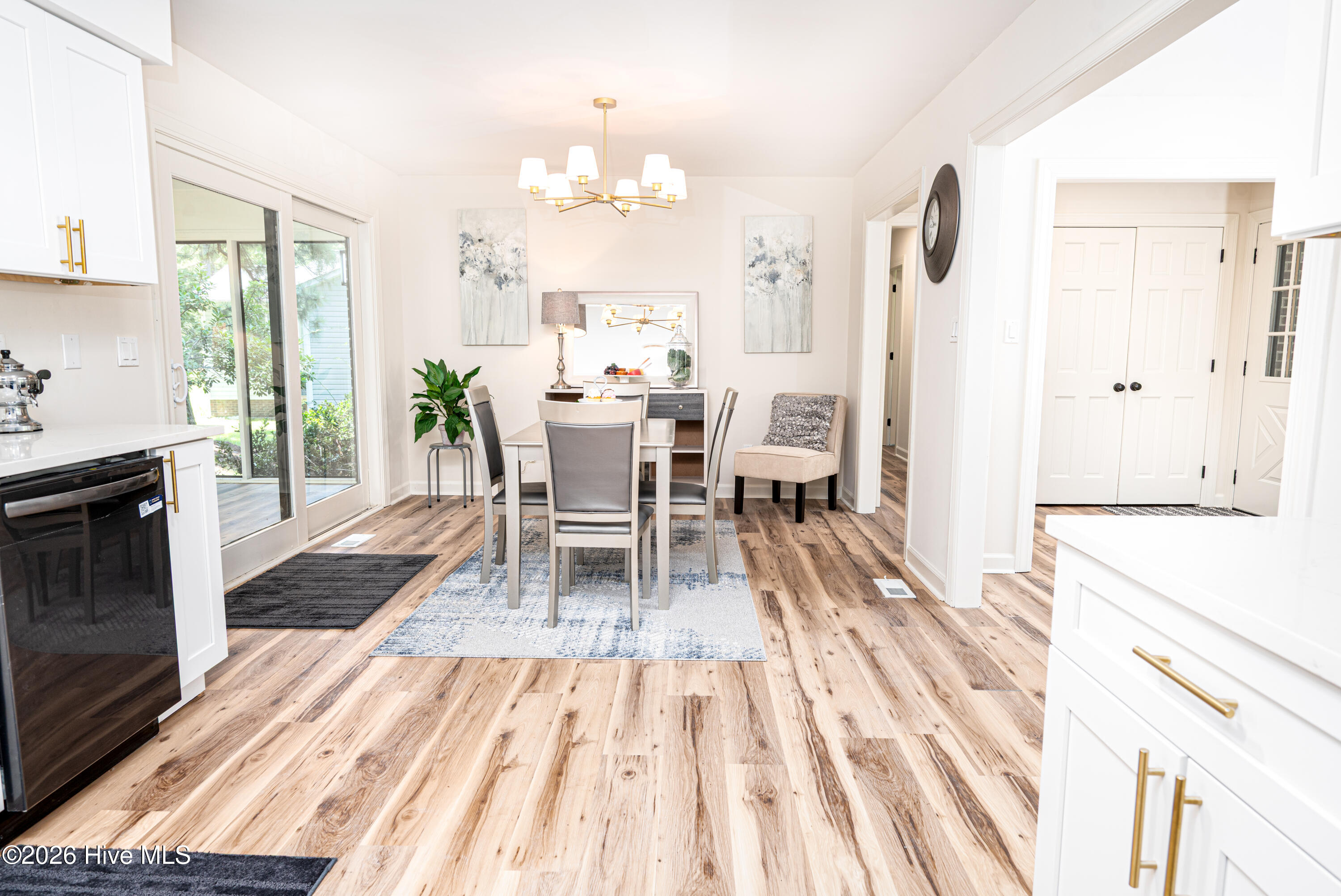 1206 Crows Nest Court