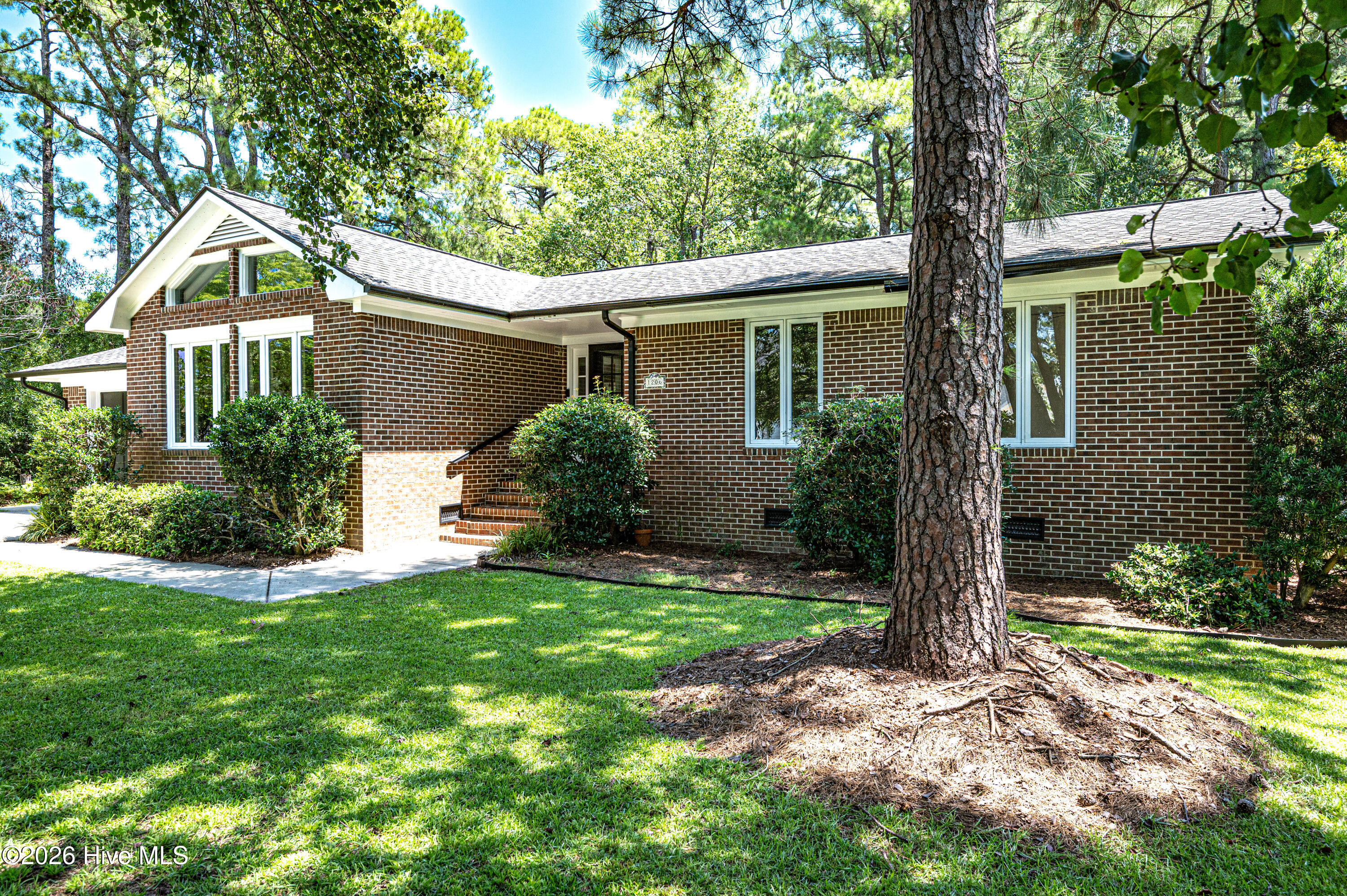 1206 Crows Nest Court
