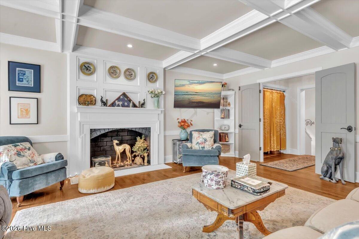 2235 Warrenton Way