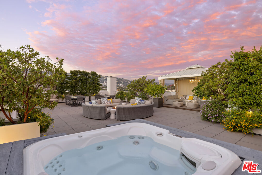 450 N Palm Dr Unit: 507