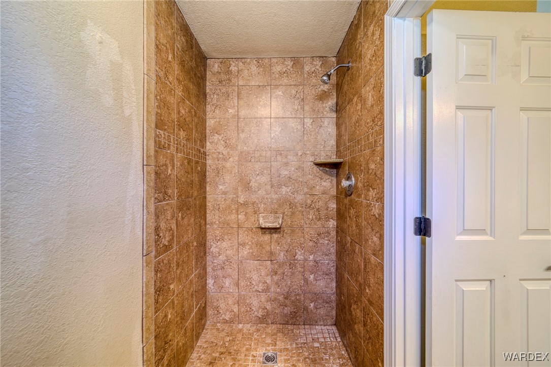 5864 S Desert Lakes Drive