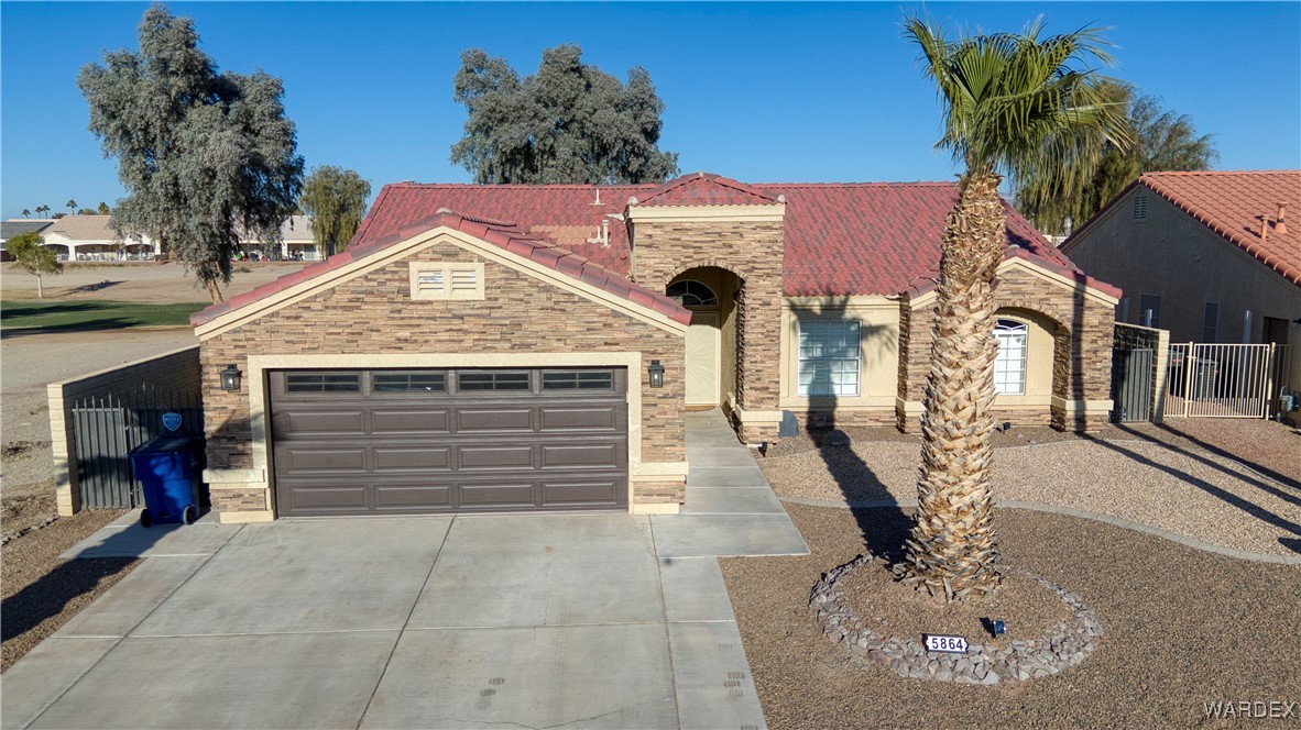 5864 S Desert Lakes Drive
