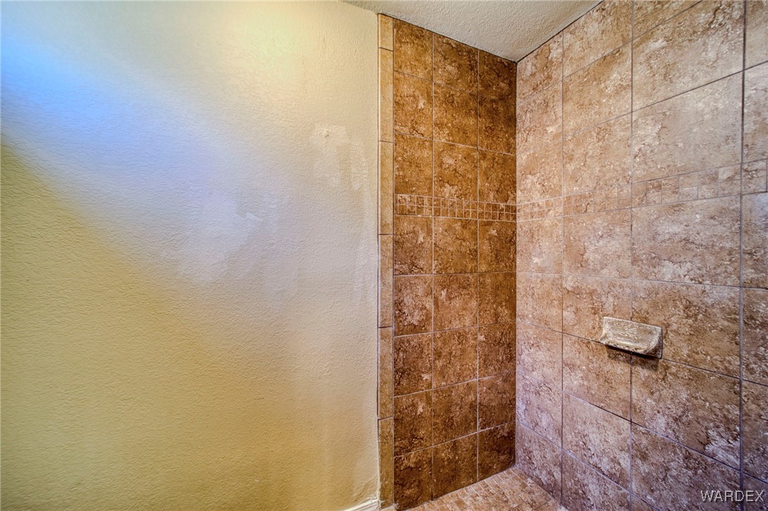 5864 S Desert Lakes Drive