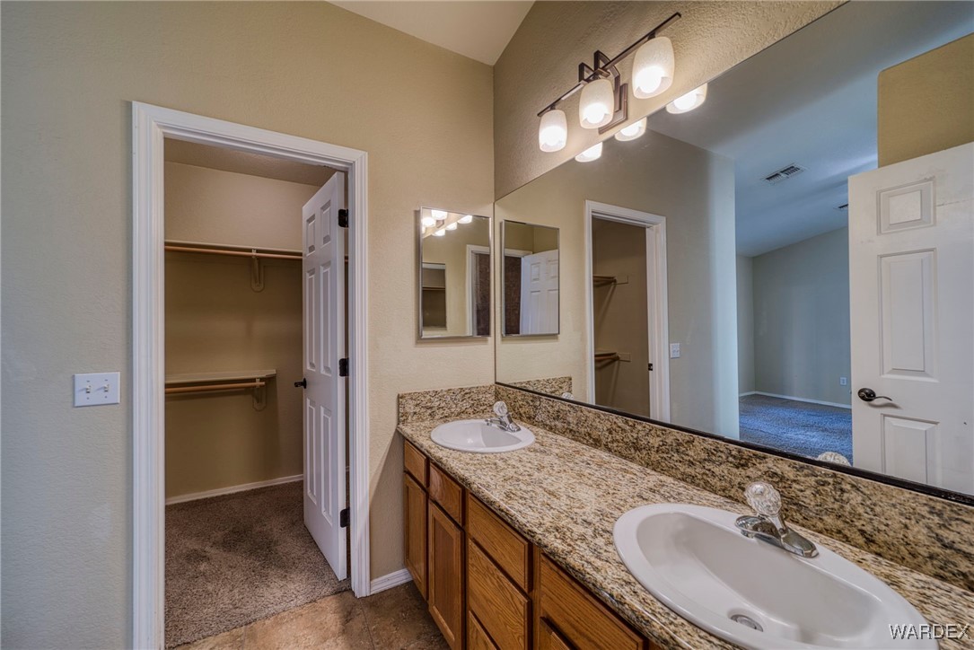 5864 S Desert Lakes Drive