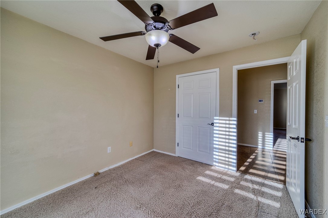 5864 S Desert Lakes Drive