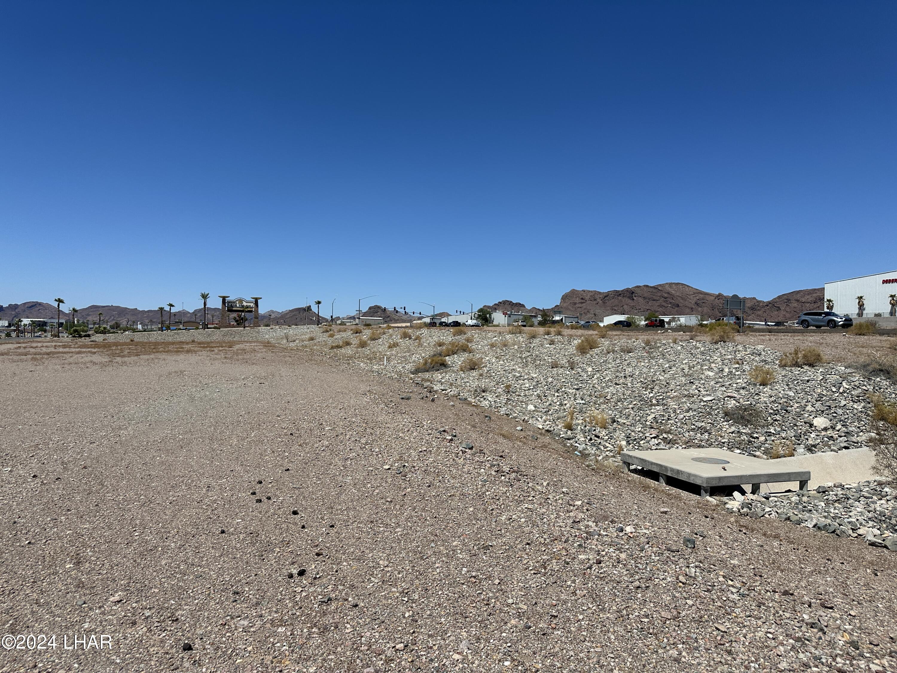 5621 N Highway 95