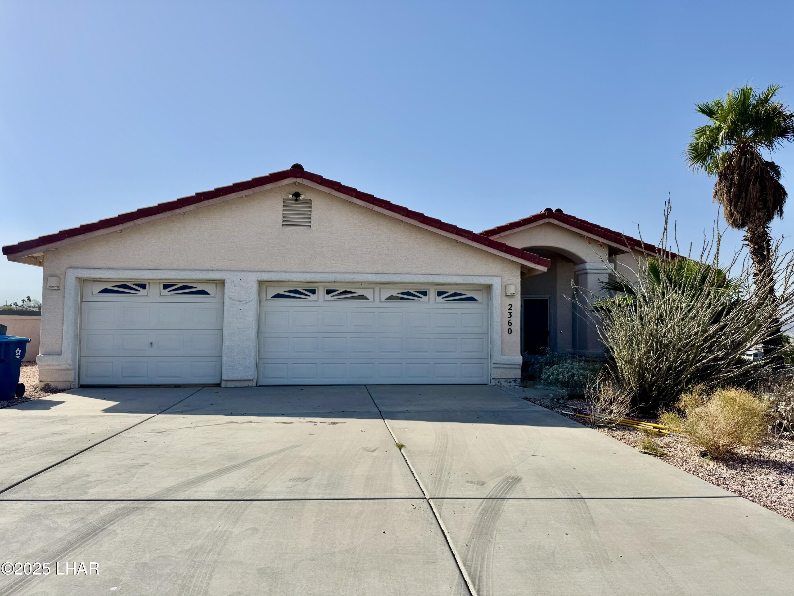 2360 Holly Ave