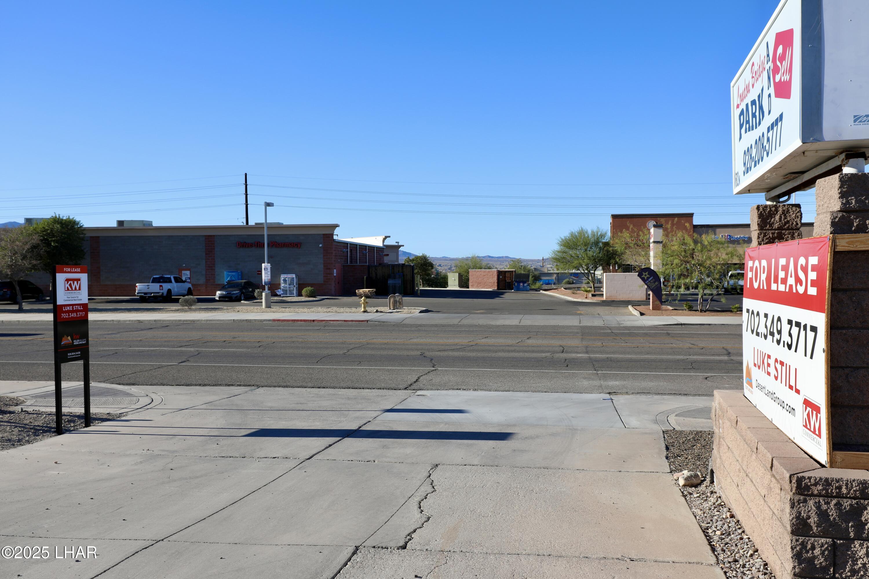 82 N Lake Havasu Ave
