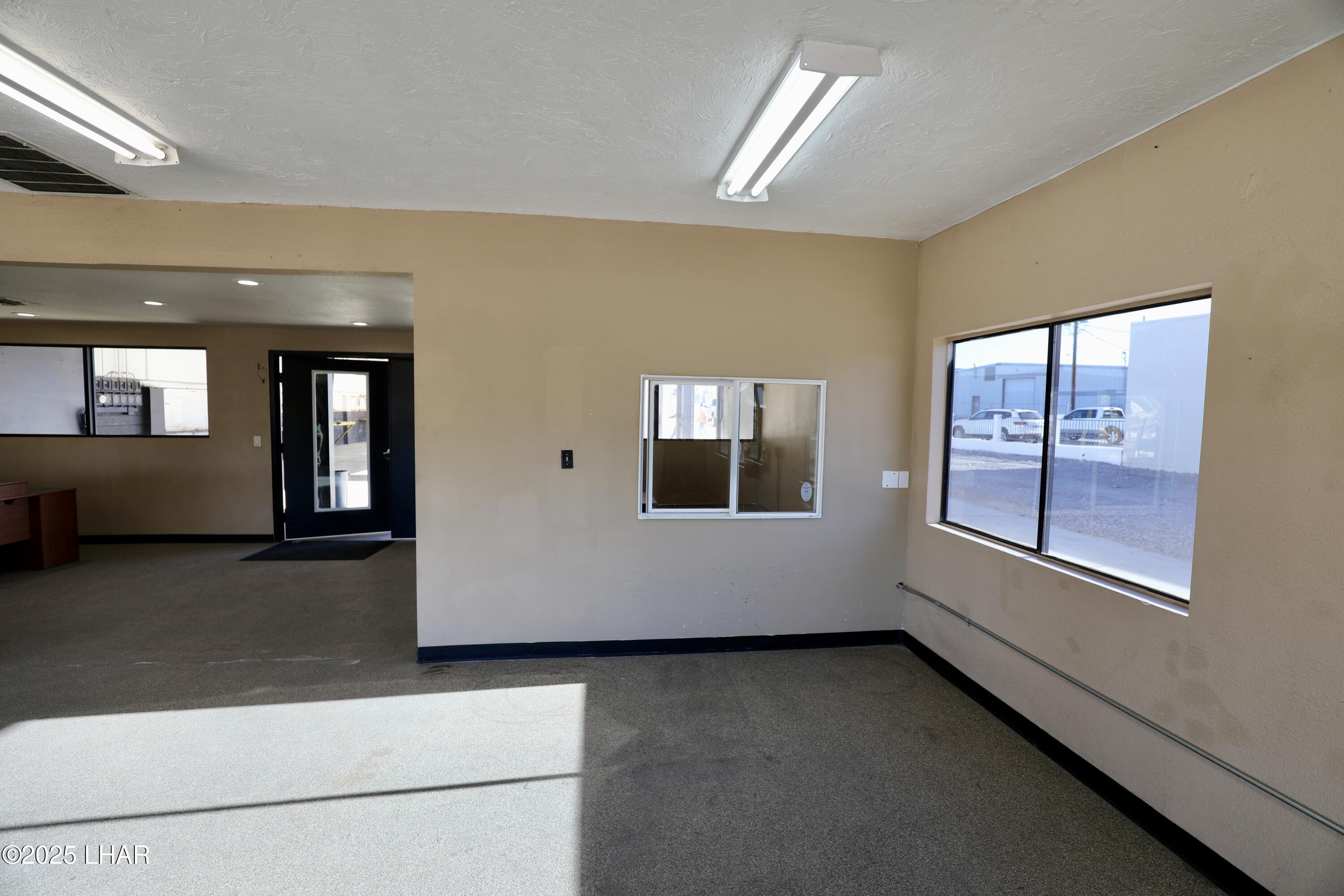 82 N Lake Havasu Ave