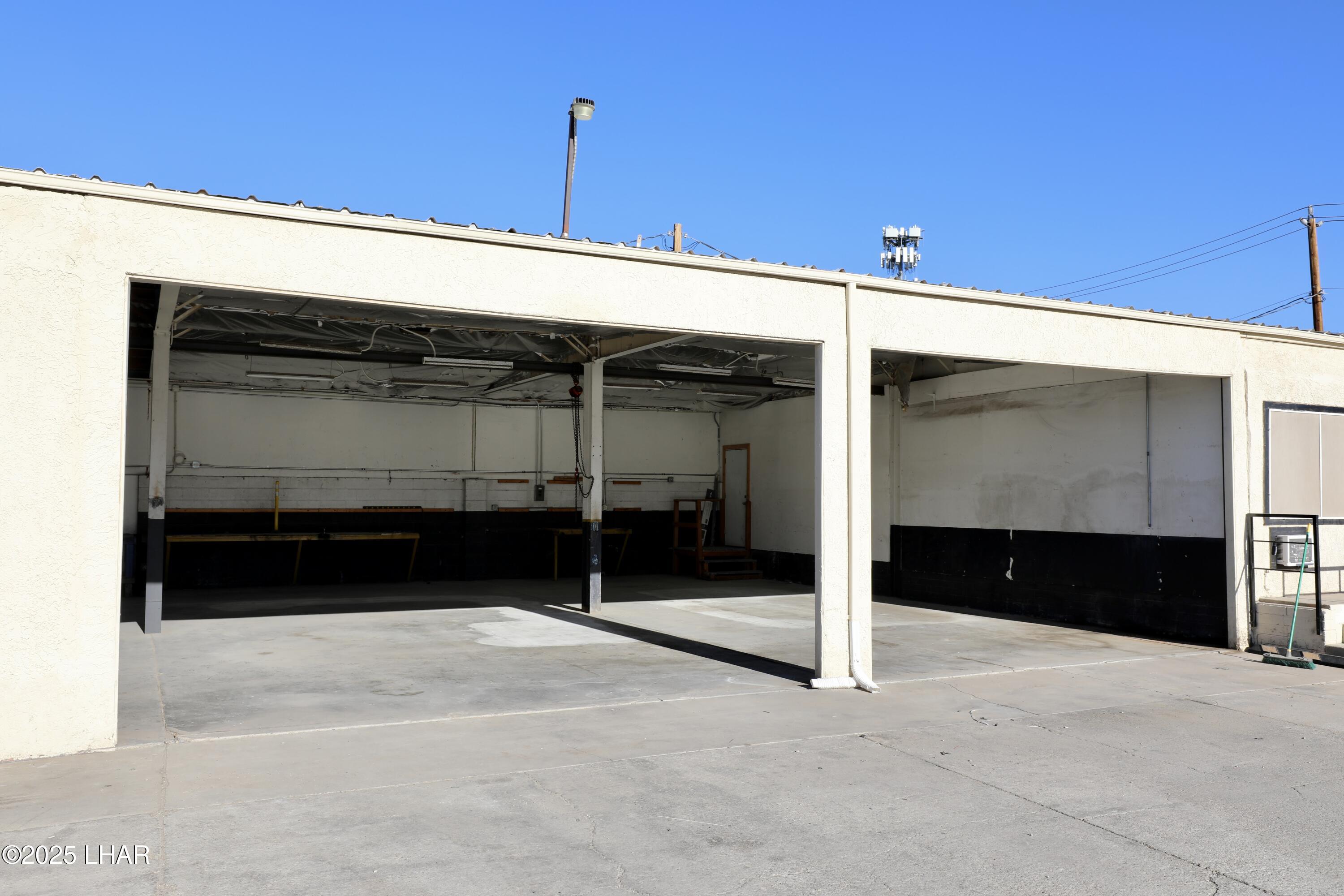 82 N Lake Havasu Ave